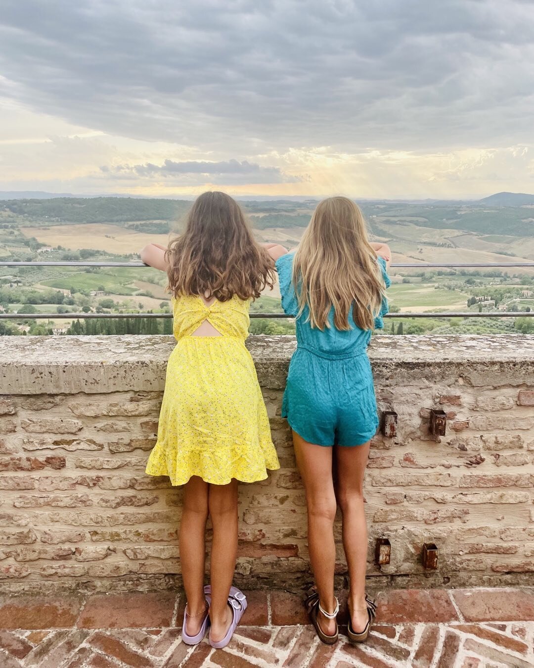 Green screen backdrop? Nope.  #tuscanywithfriends