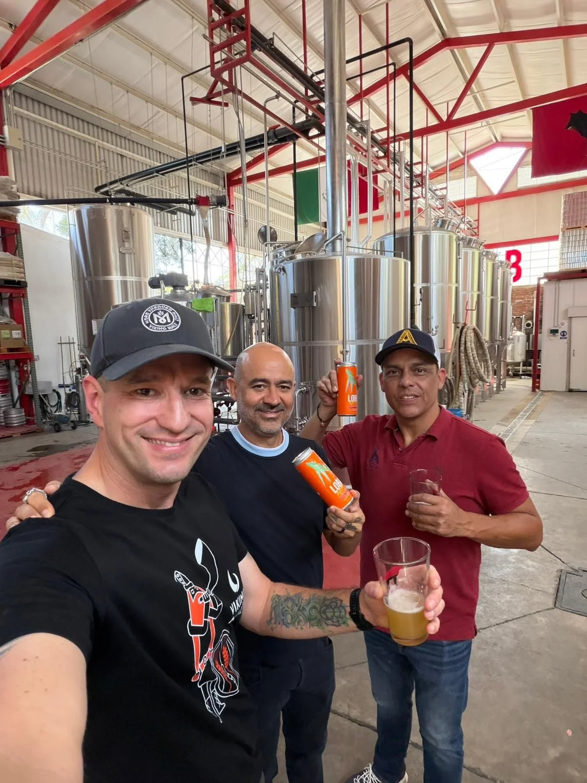 Han sido días extraordinarios en este viaje cervecero 🍻. Nos llena de orgullo distribuir y colaborar con Viking Malt acercando maltas de la más alta calidad a nuestros clientes. Esta experiencia no solo refuerza nuestra alianza con Vik