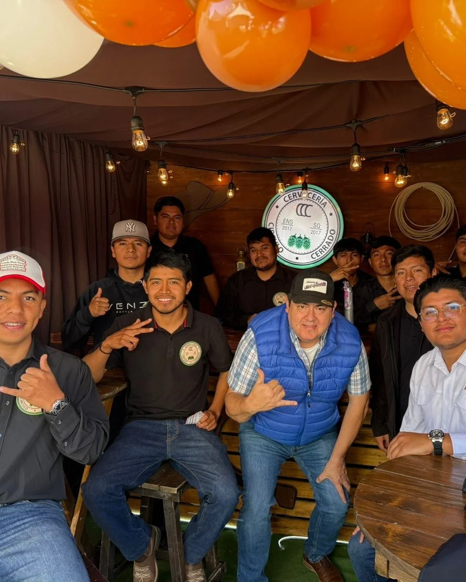 &iexcl;Felicidades a estos emprendedores por dar vida a una cerveza de frutos rojos con tanta pasi&oacute;n y creatividad!
Tambi&eacute;n celebramos a las cervecer&iacute;as que los respaldan @beerfestsq y @cerveceriacirculocerrado, por fomentar el t