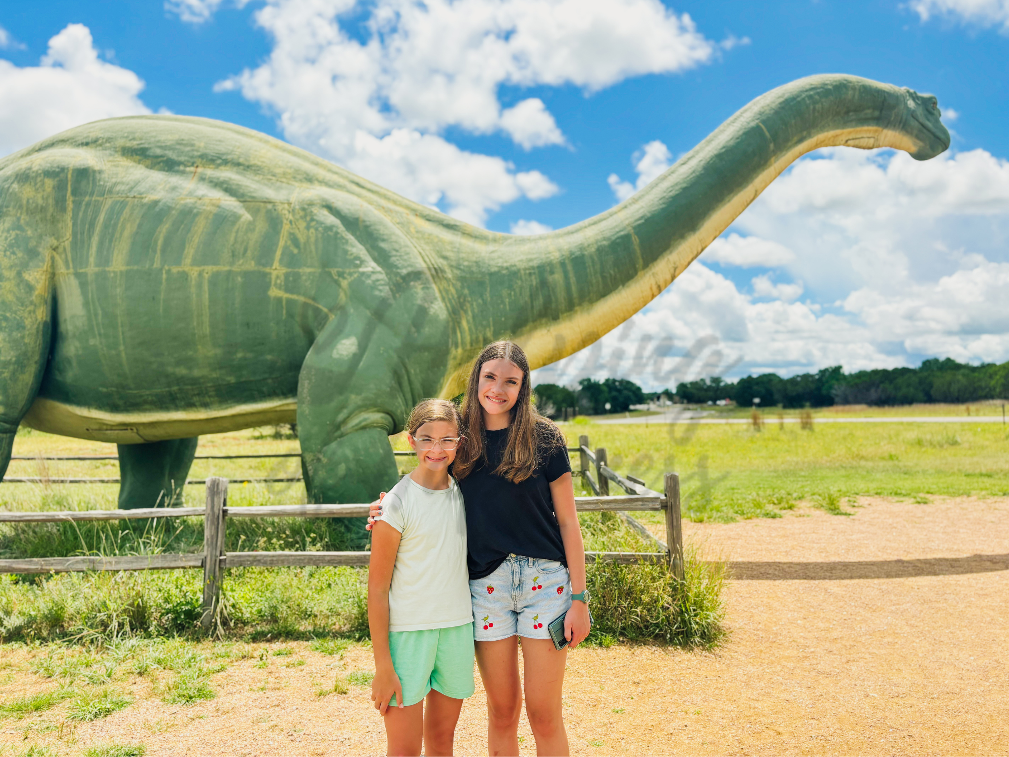 Glen Rose Dinosaur Valley 2 watermark.png