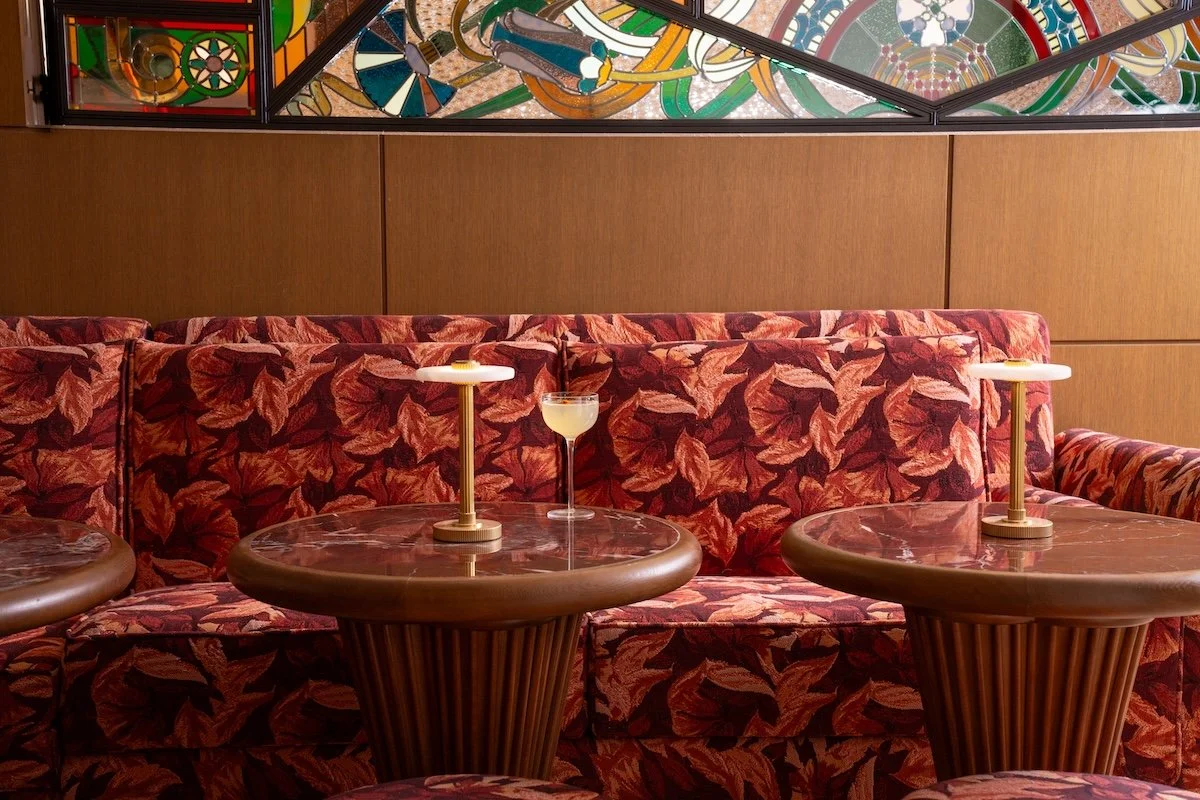 RED ROOM BAR