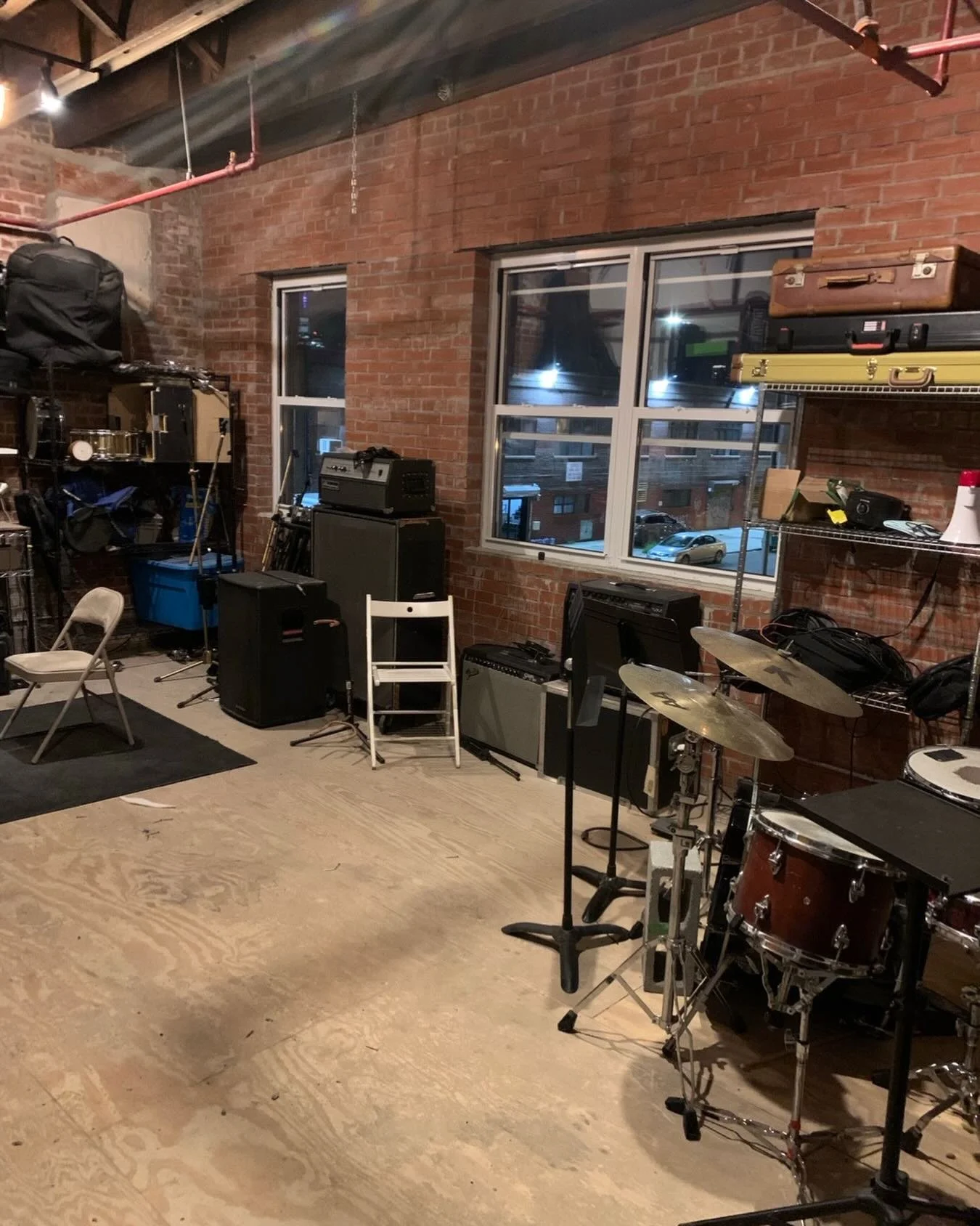 Who would like to join my rehearsal space? It&rsquo;s got windows. It&rsquo;s got backline and PA. DM if interested and if you know someone, happy to give a referral fee. It&rsquo;s affordable.
