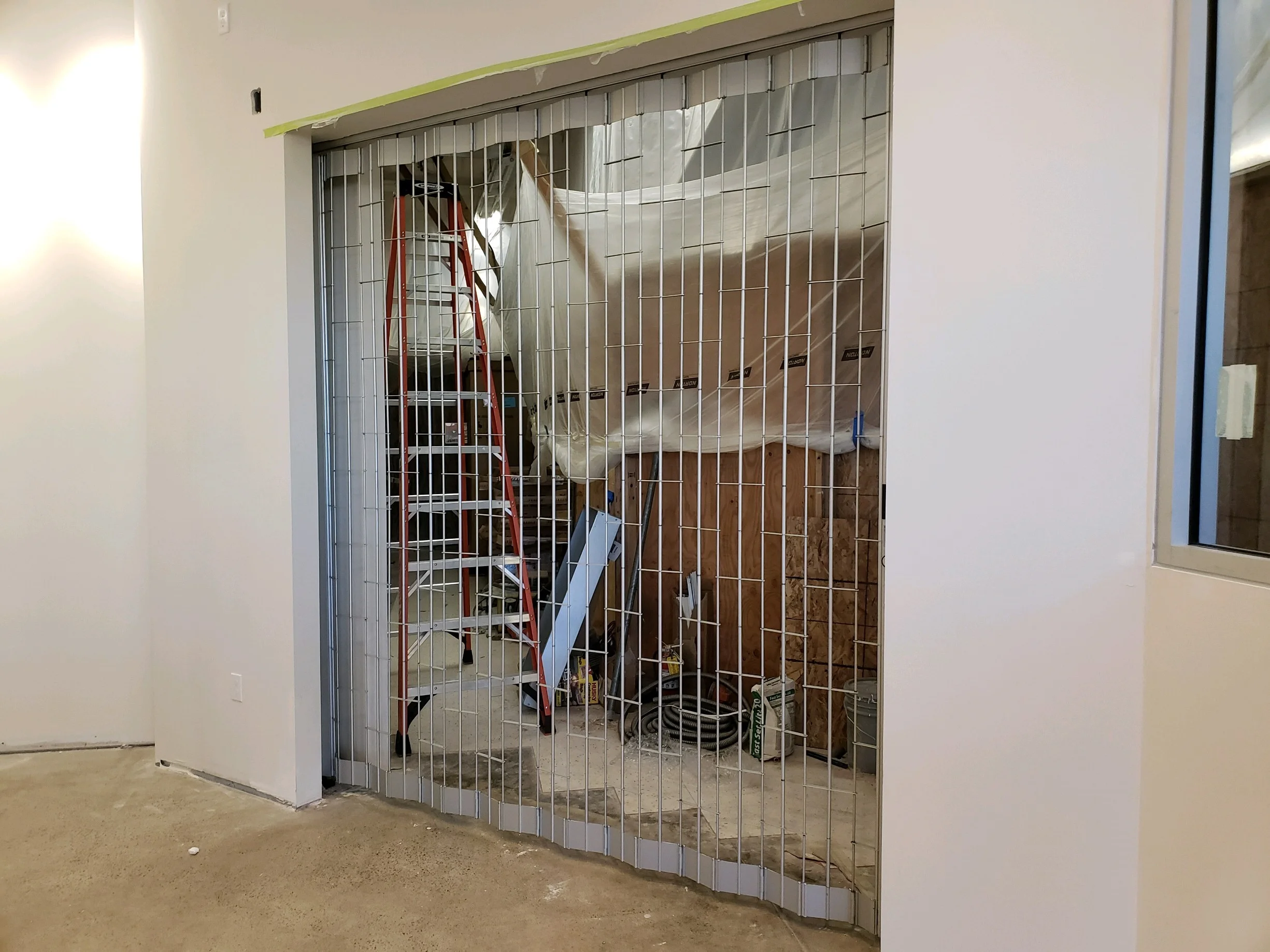 Petco where the sidefolding closures go