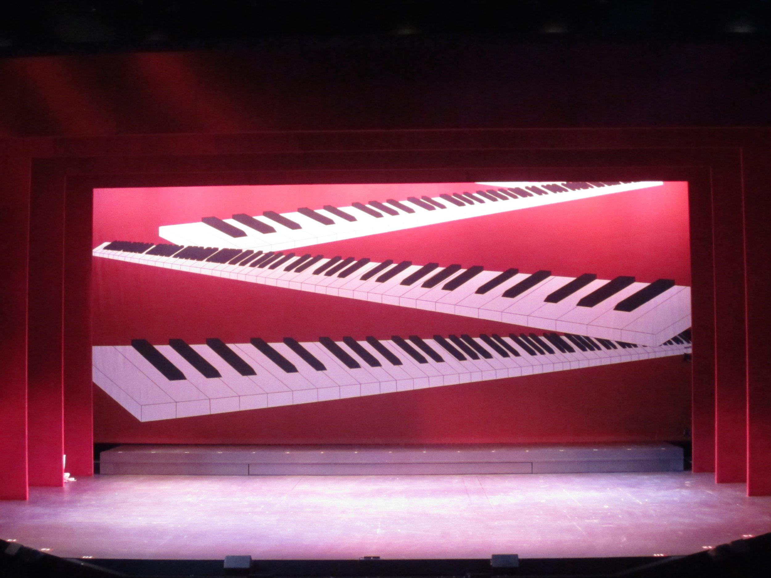 White Christmas; Piano Drop