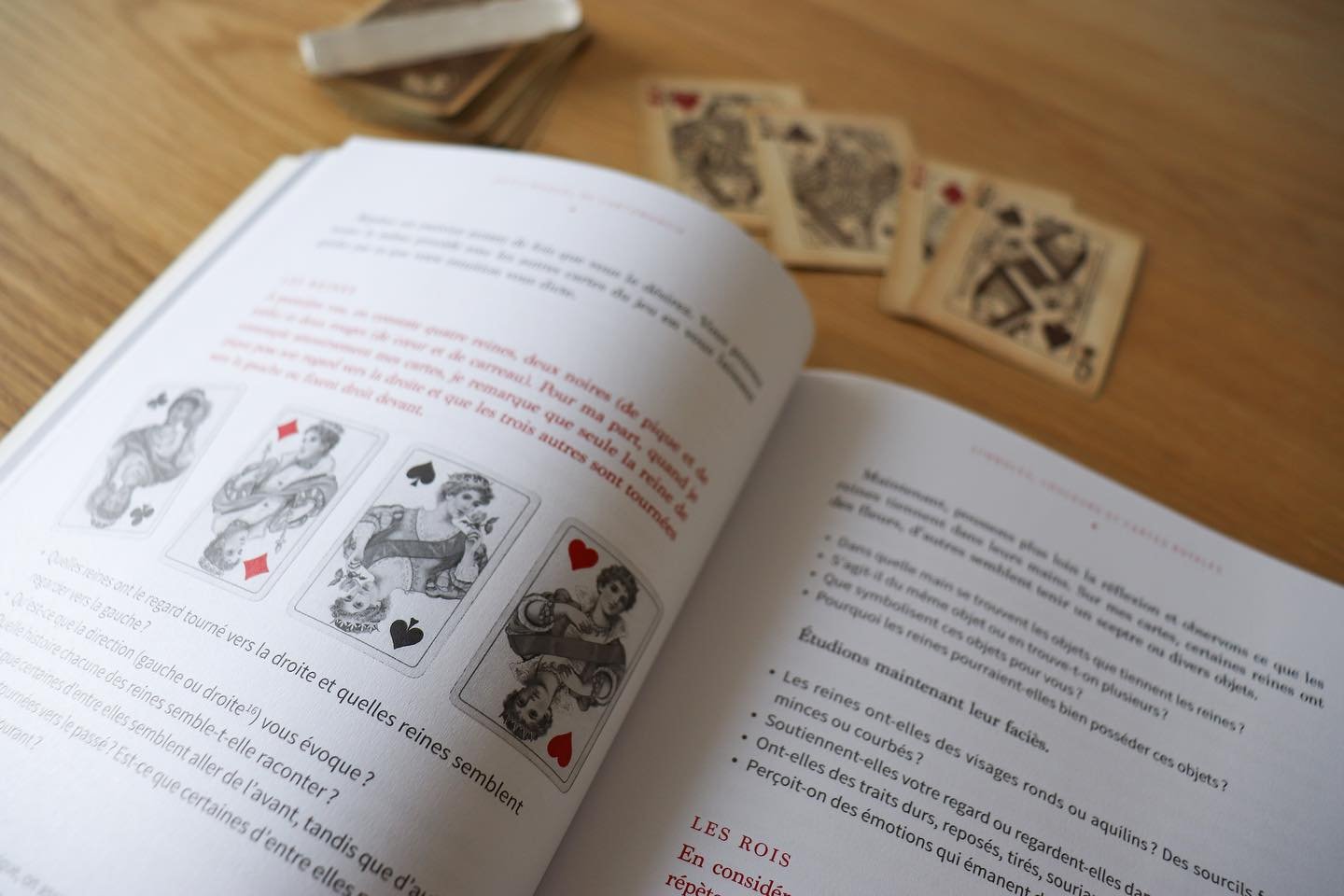 25.09 📕

Un projet sur lequel je planche depuis plus d&rsquo;un an (et d&rsquo;une vie, ah!), un regard diff&eacute;rent pos&eacute; sur un art divinatoire pr&eacute;cieux pour moi, un legs et beaucoup de magie.

On a travaill&eacute; fort pour offr