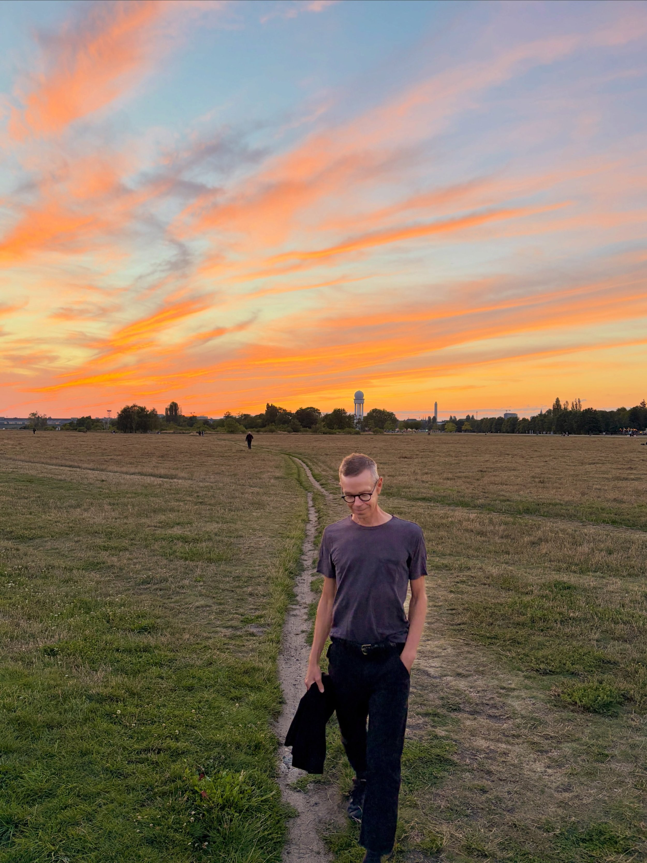 Sommer 2026: you are officially logged as the best&mdash;ever, with all your enveloping warmth and peace and calm, inspiration and aliveness and adventure and friends coursing underneath every single day. Vielen Dank. (1/2)