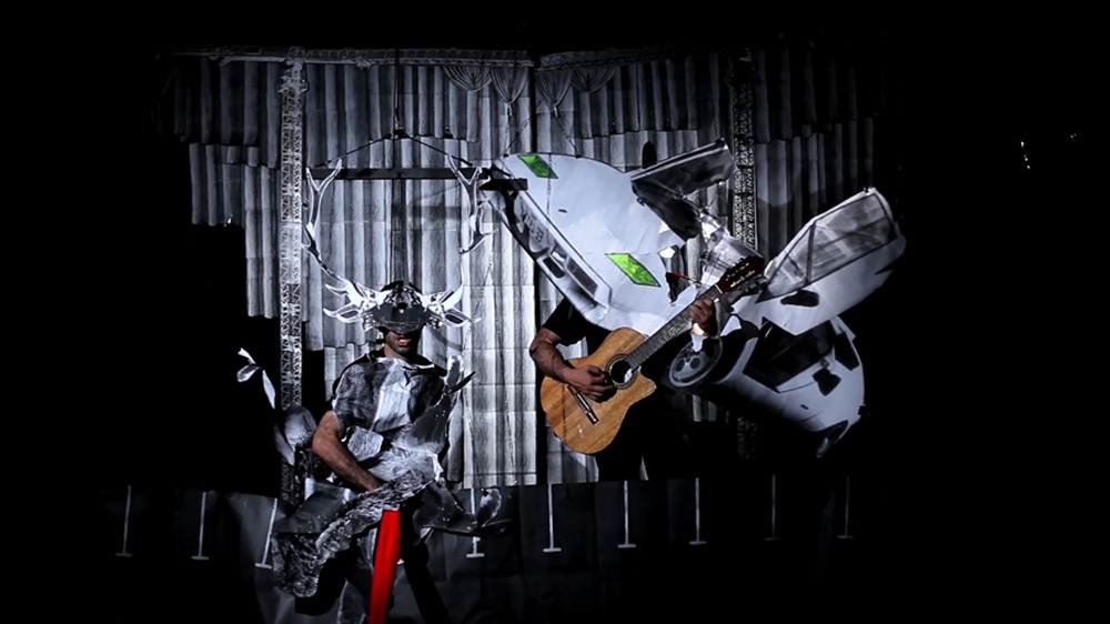 POISON_video-still(ich bin su muede).jpg