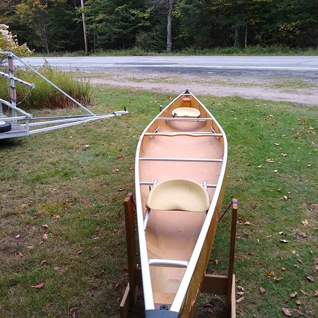 Looking for an end of the season deal on an Ultra-light Kevlar Canoe? .
This used Wenonah Minnesota II is priced at $2000! It has tons of life left and is ready to paddle! .
.
.
Call or message us today to arrange for pick up! .
#usedcanoe #paddleadk