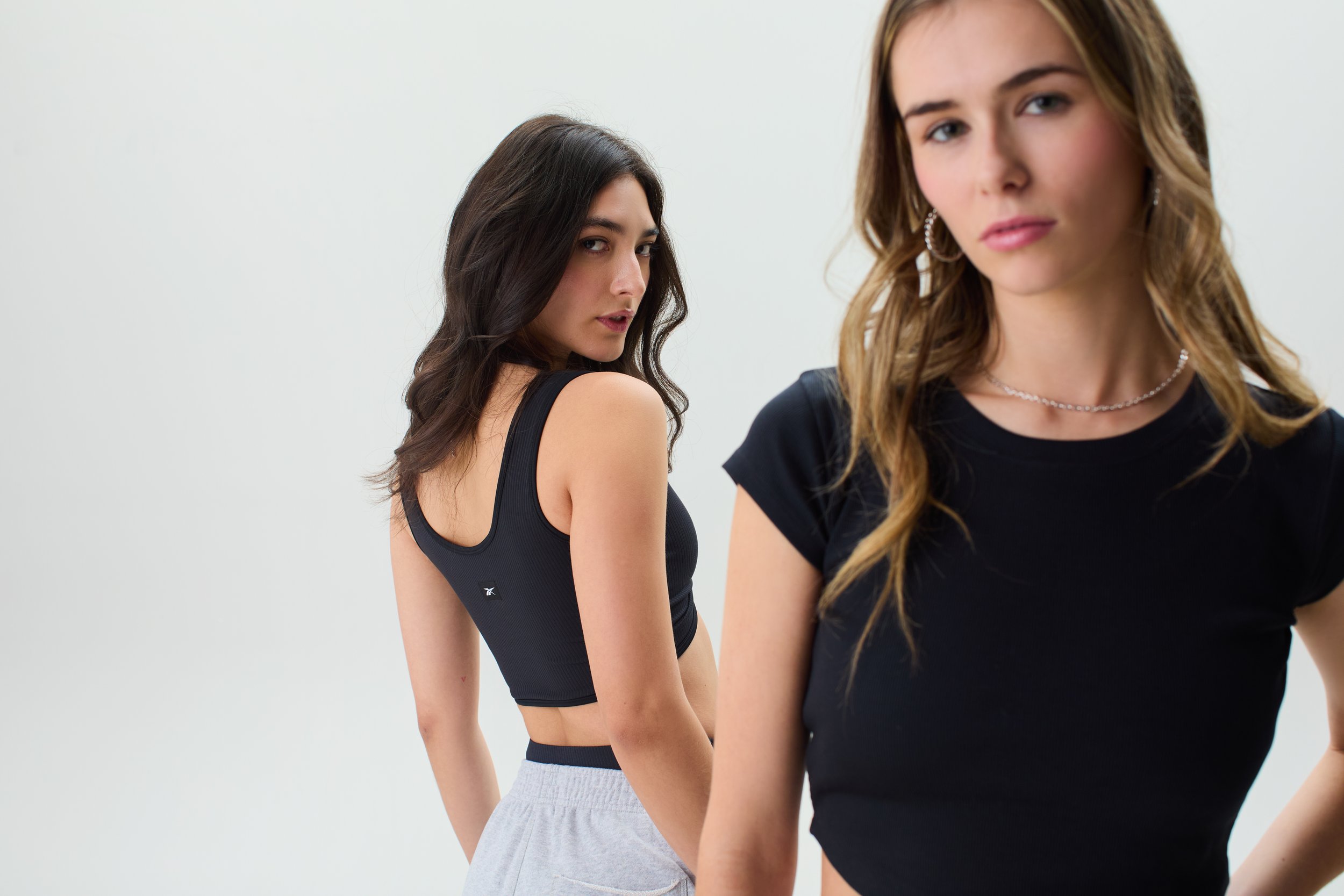 SS25_W_GROUP_STUDIO_1_037.jpg
