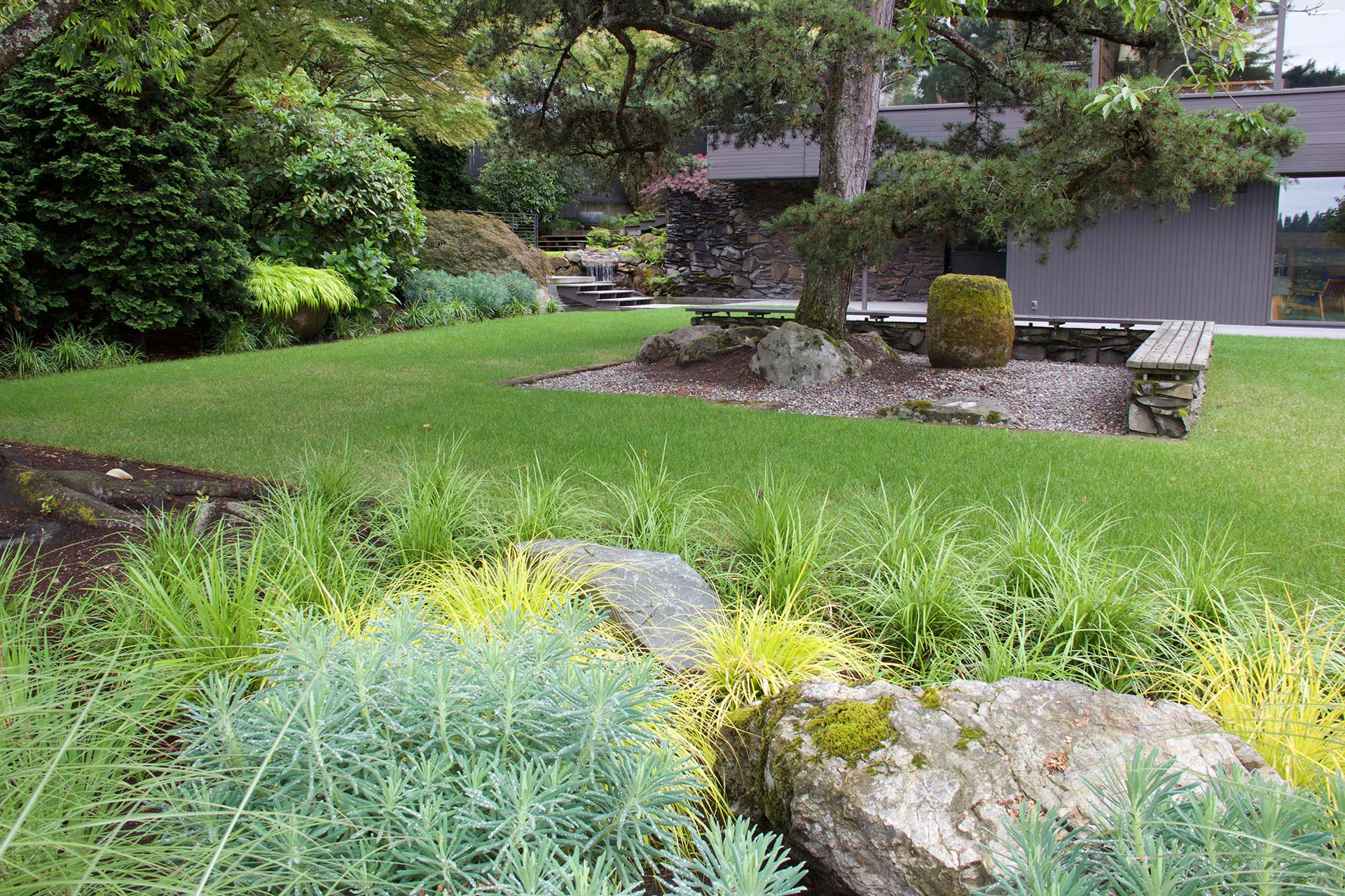 Seward-Park_Lawn_1920x1280.jpg