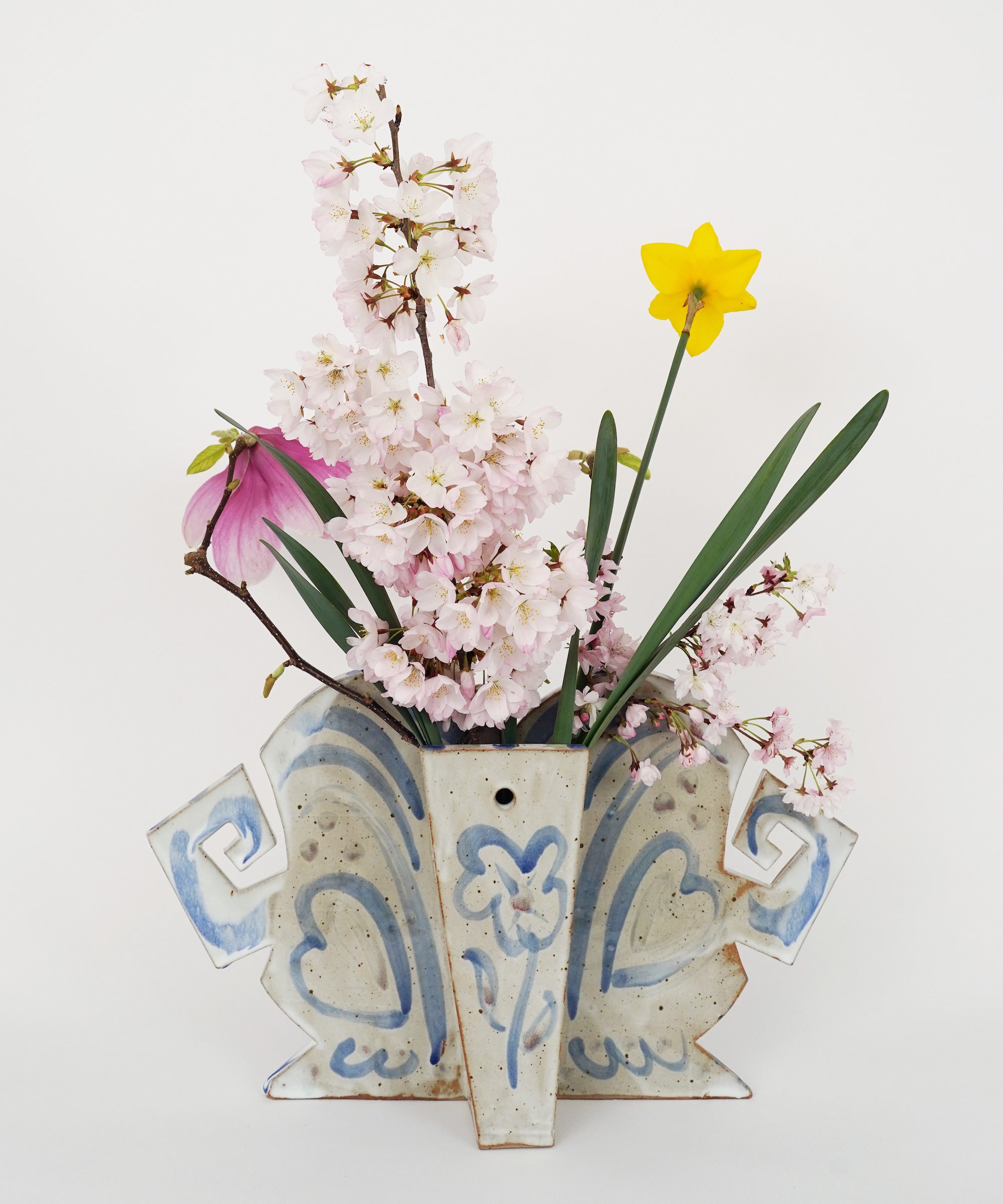 Double Strongman Vase (reverse)
