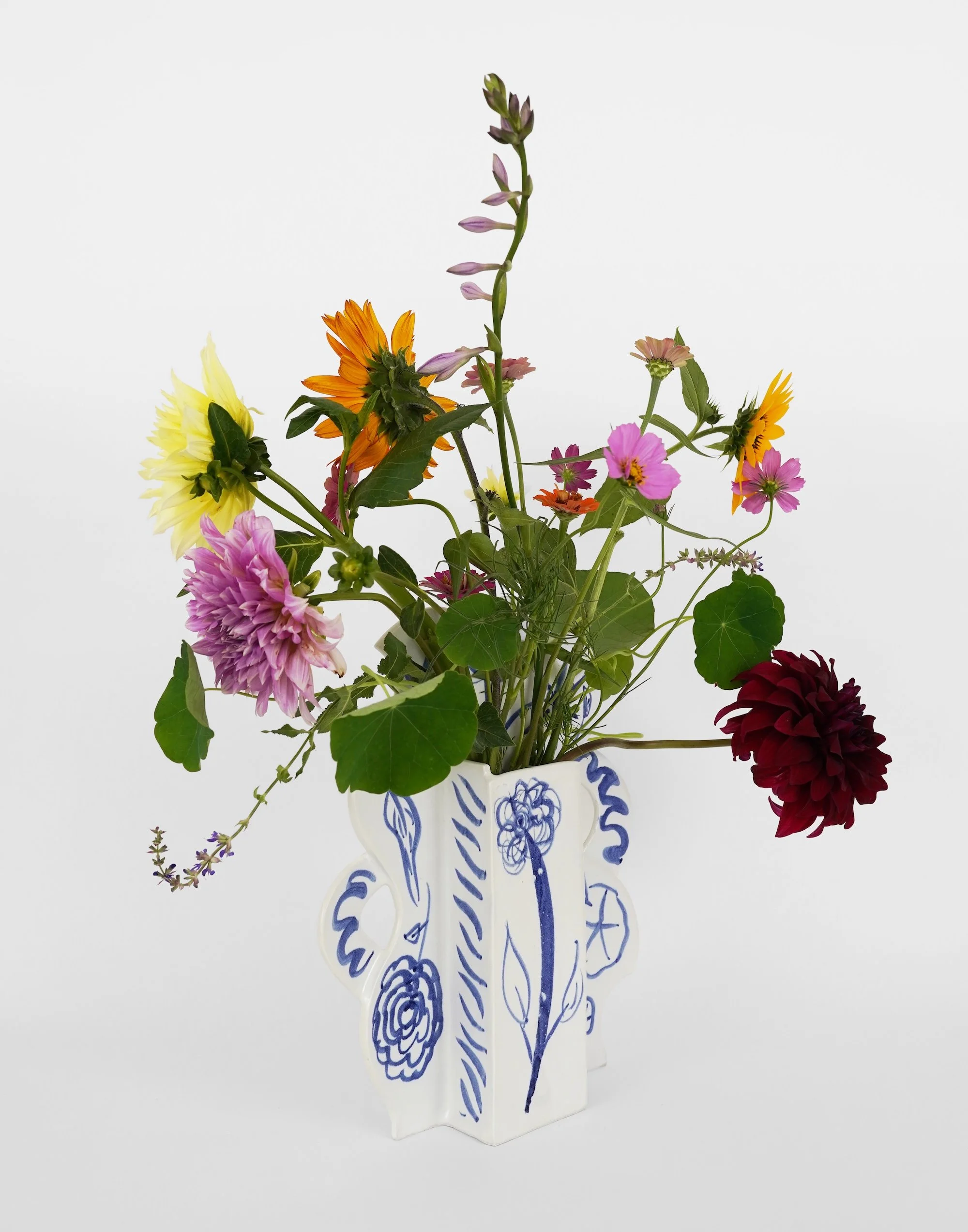 Growing Garden Vase with summer flowers (reverse / side)