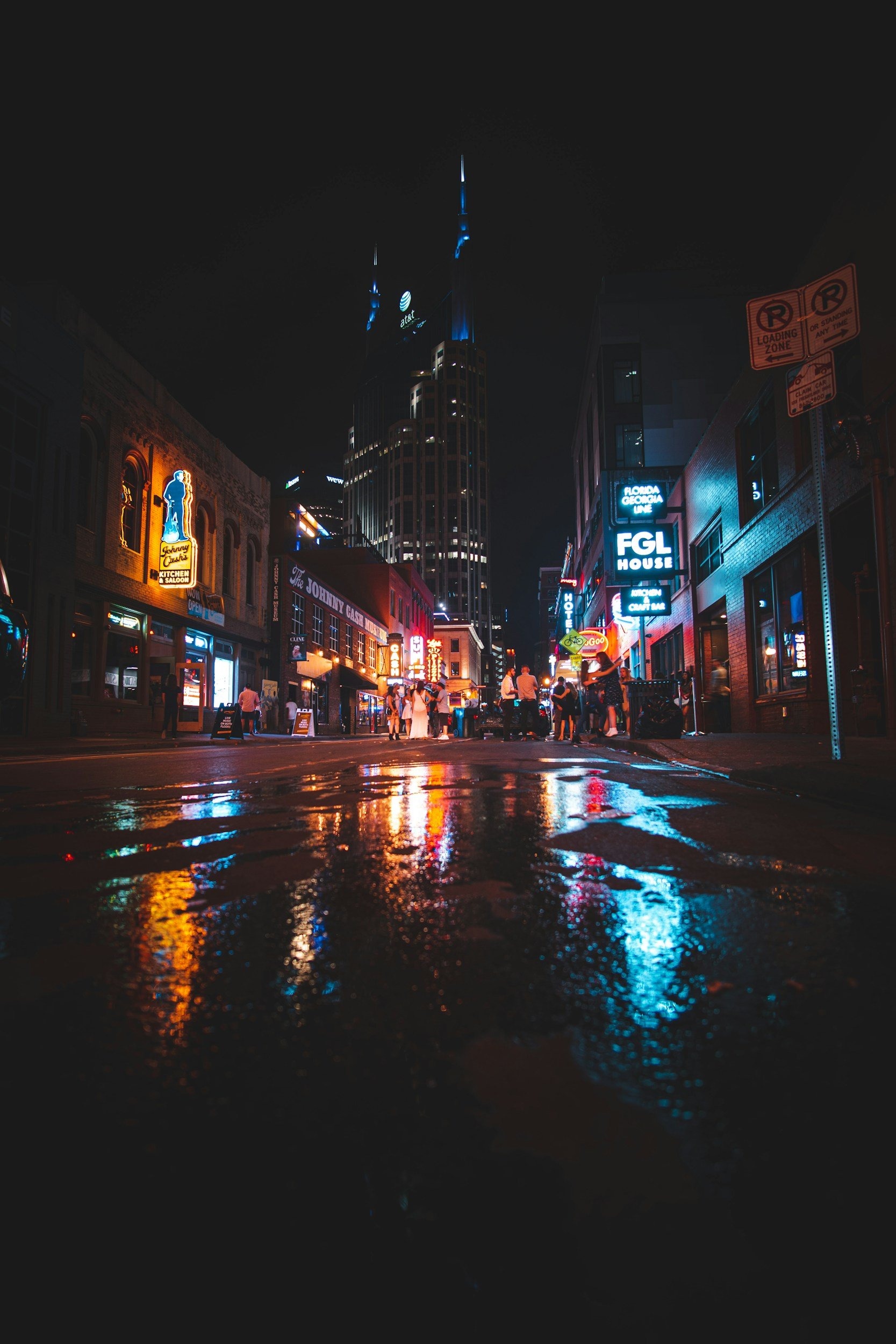 Nashville After Dark: 21 Delicious Hotspots to Satisfy Those Midnight Munchies