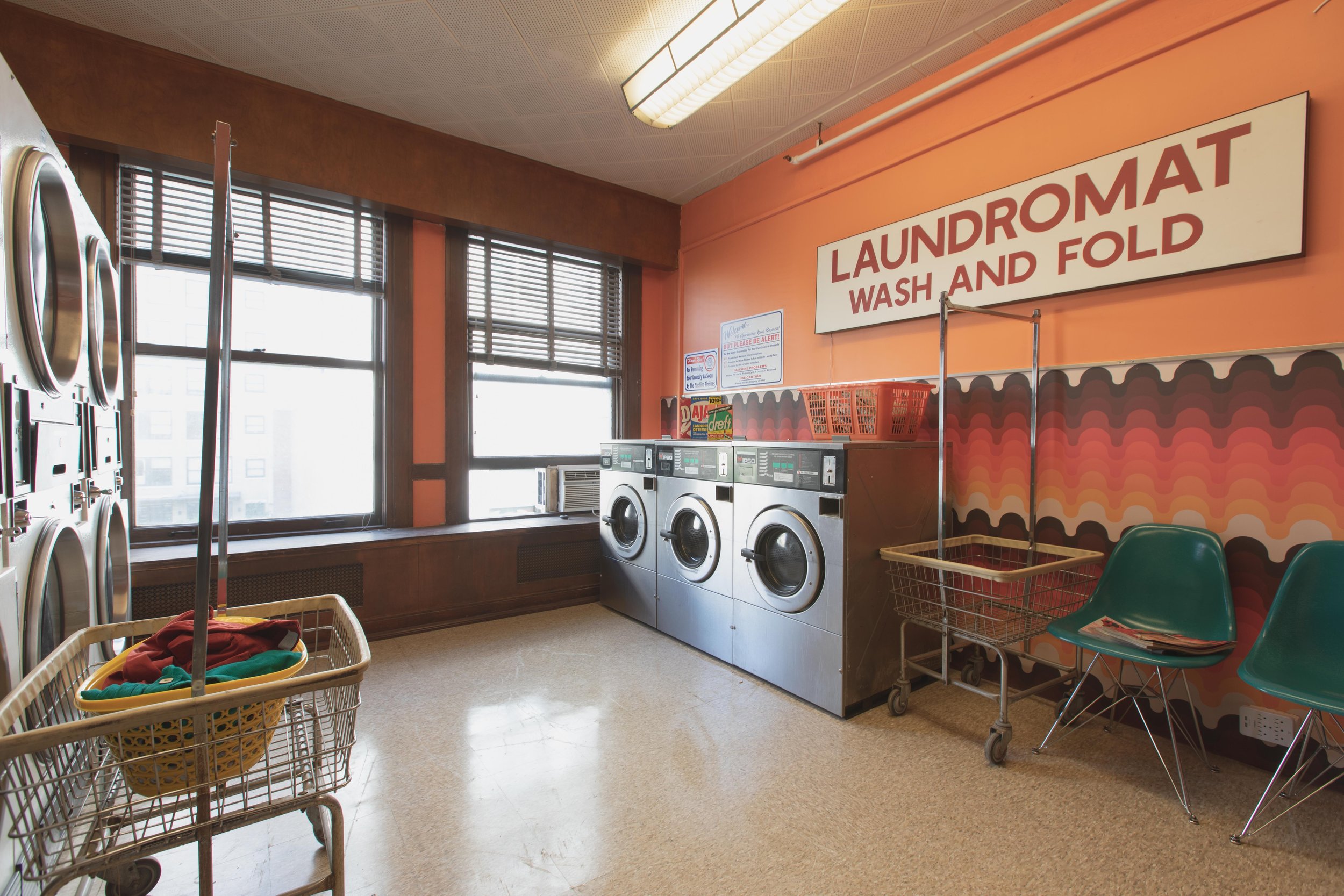Laundromat (3 of 8).jpg