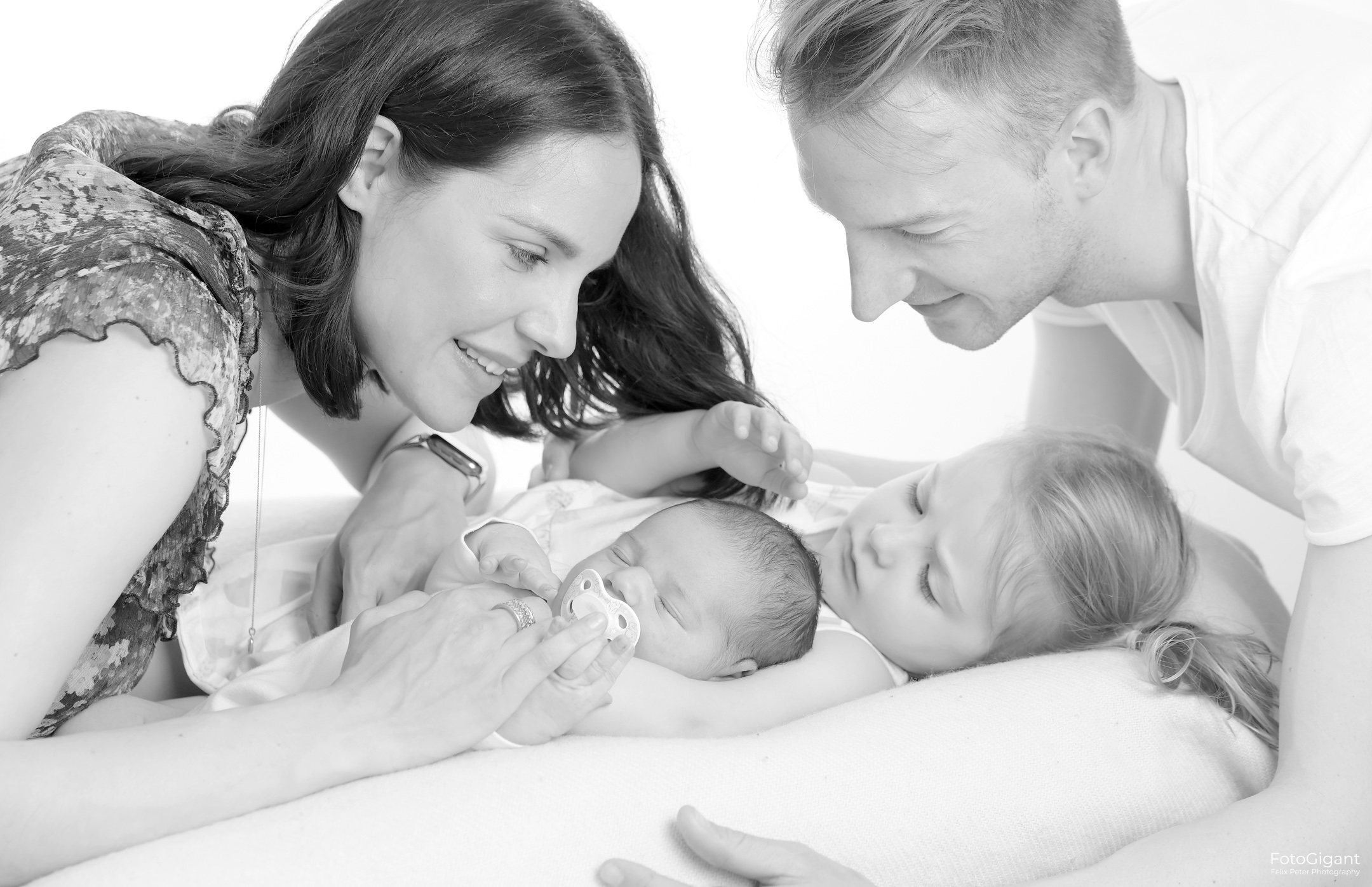 Newborn-Familienfotos2.jpg