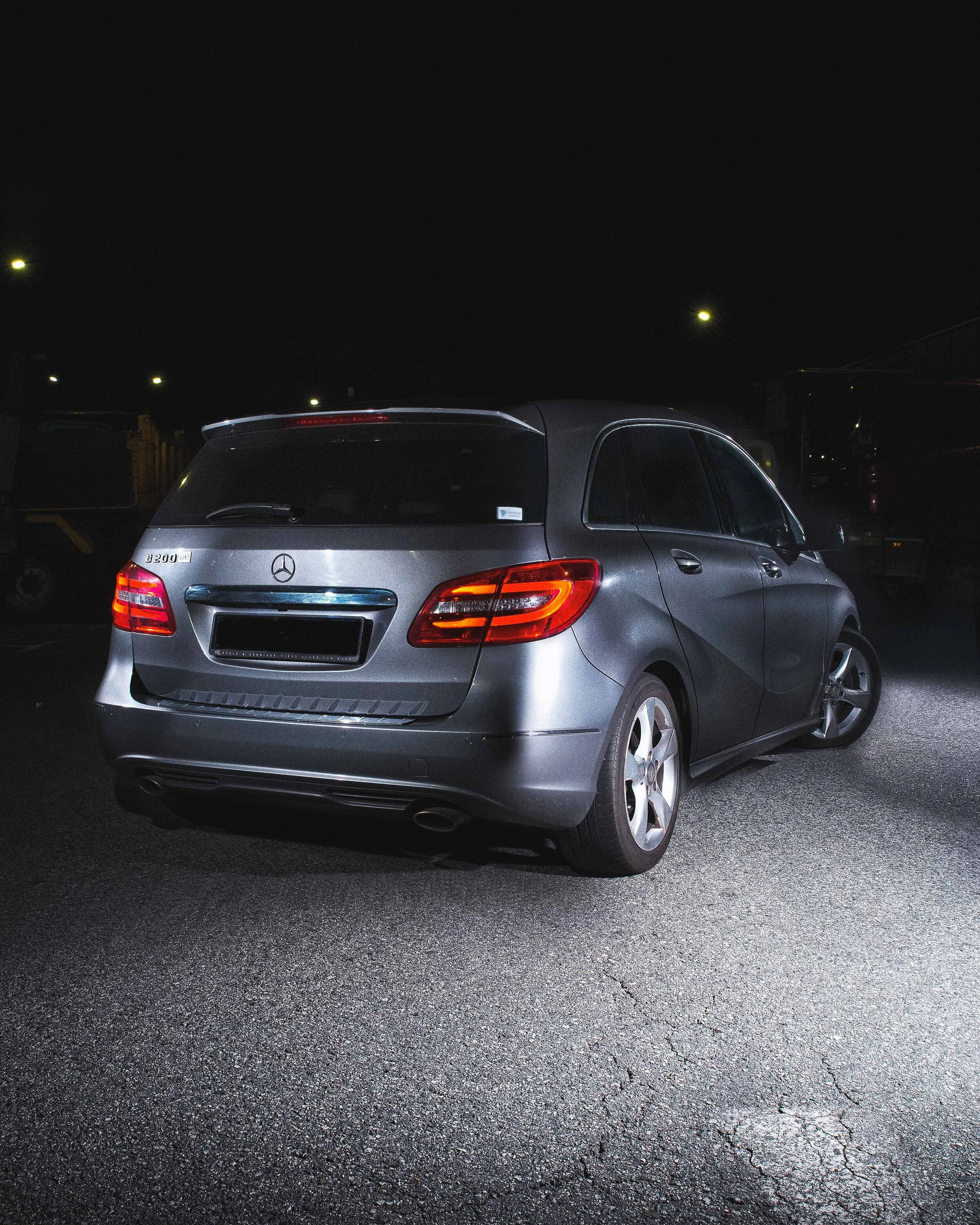 back b200.jpg