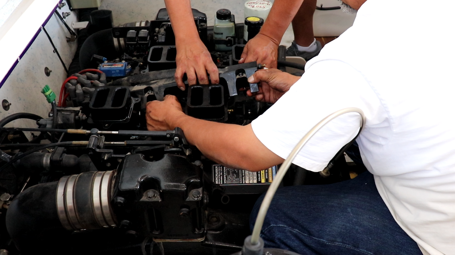 Barron Tech remove fuel injector runner, Remove injectors