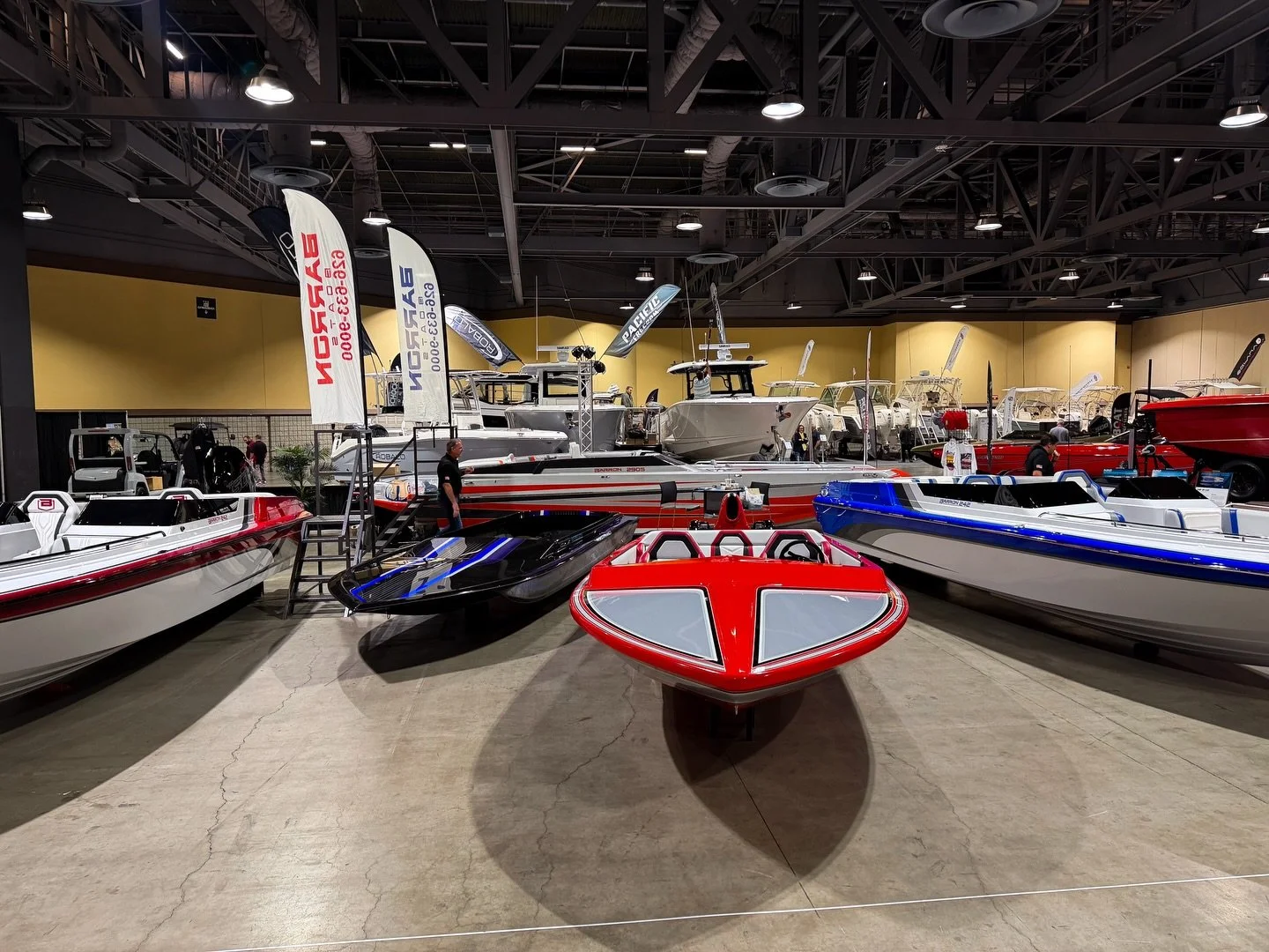 #tbt | Pics of the team &amp; boats on display @thelaboatshow📸
&bull;
&bull;
&bull;
#boatshow#boatlife#deckboat#jetboat