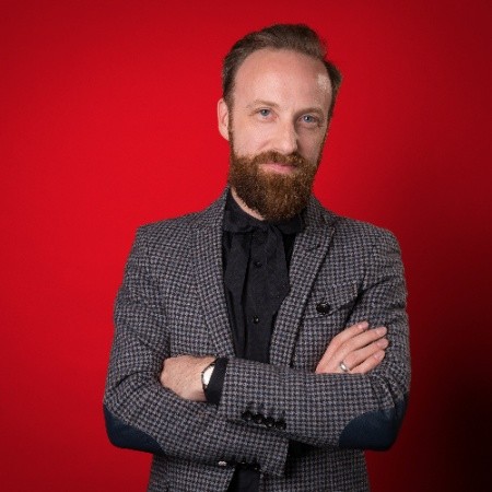 Lee McGuffie Director, Innovation Social