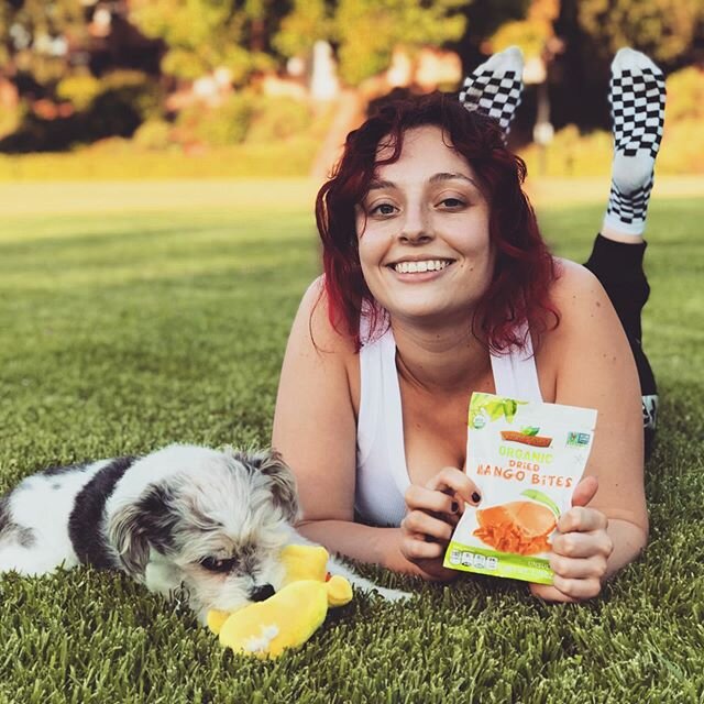 F is for friends who snack together!!! 🐶#naturesfinestnaturesyummiest 🌿
&bull;
&bull;
&bull;
#exercise #nutrition #wellness #cleaneating #active #weightloss #instahealth #strong #fitnessaddict #cardio #healthychoices #fitnessmodel #getfit #train #d