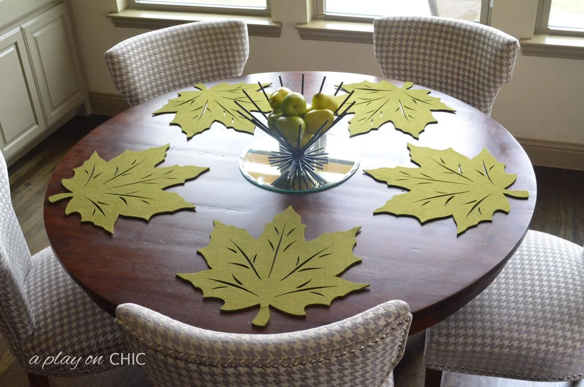 Tablescape-Leaf-Placemat.jpg