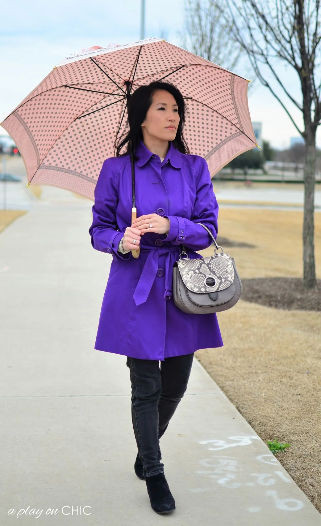 Rainy-Day-Outfit-Essentials-56.jpg
