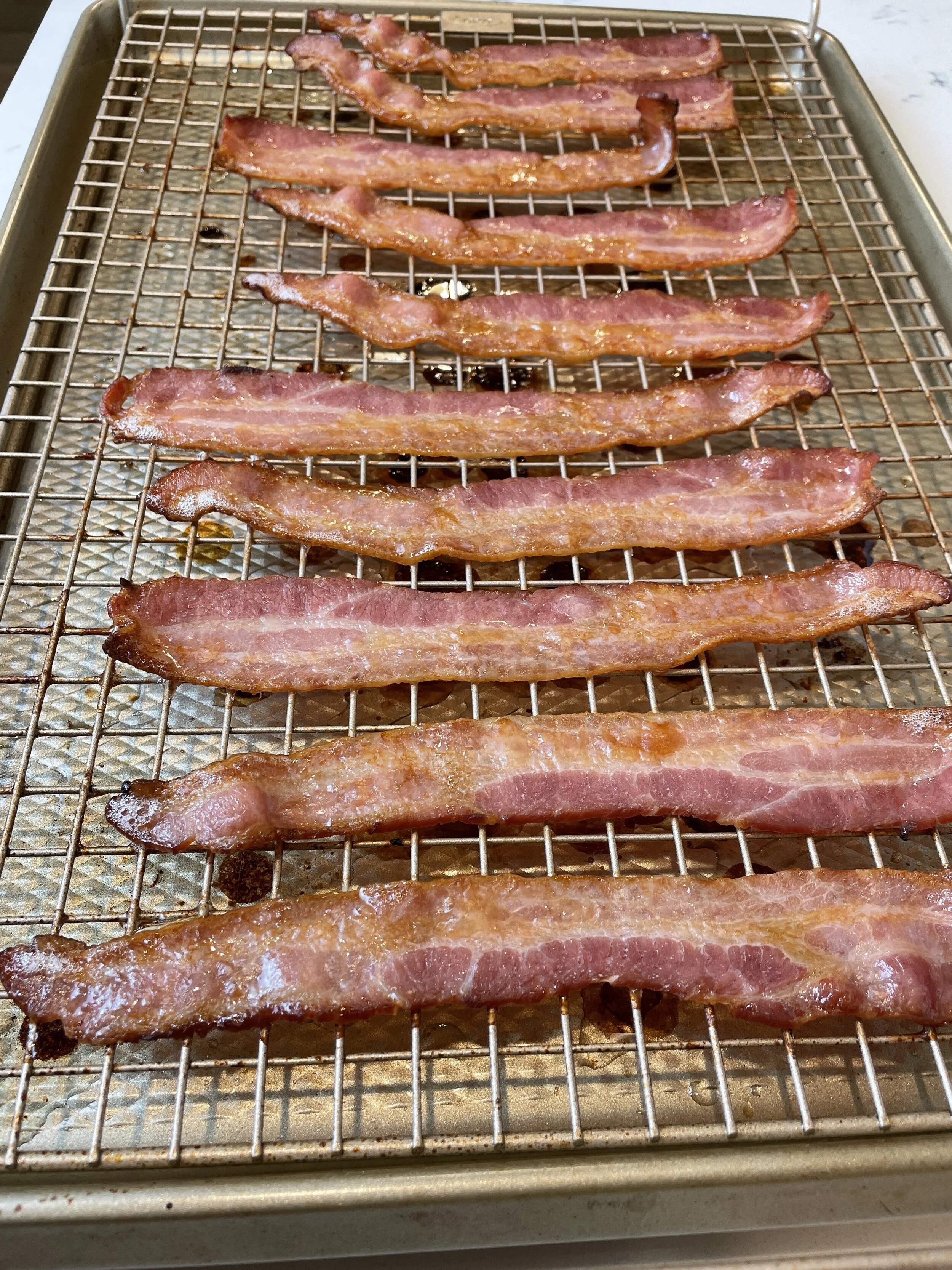 How to Bake Bacon in the Oven to Perfection // You'll Never Fry Bacon ...