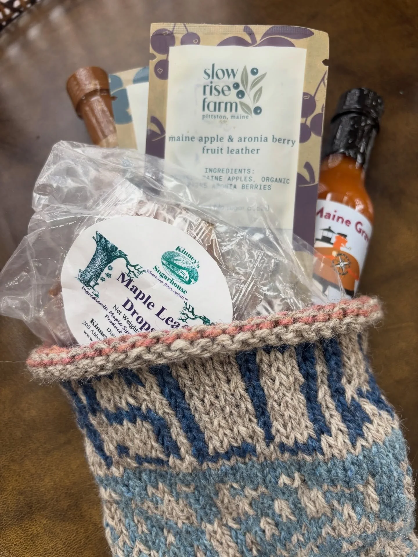 A few extra, empty inches at the top of your stockings? We bet you have some farmbox favorites hidden in your pantries that can make a gift complete! 🎁