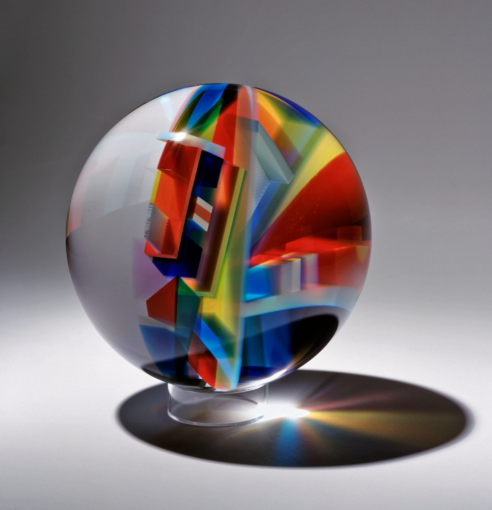  David Huchthausen (Ameircan, born 1951). S phere 3,  2010.&nbsp;Cut, laminated, and optically-polished glass sphere;&nbsp;12 in. Courtesy of Huchthausen Studio.&nbsp;Photo by Lloyd Shugart.&nbsp; 