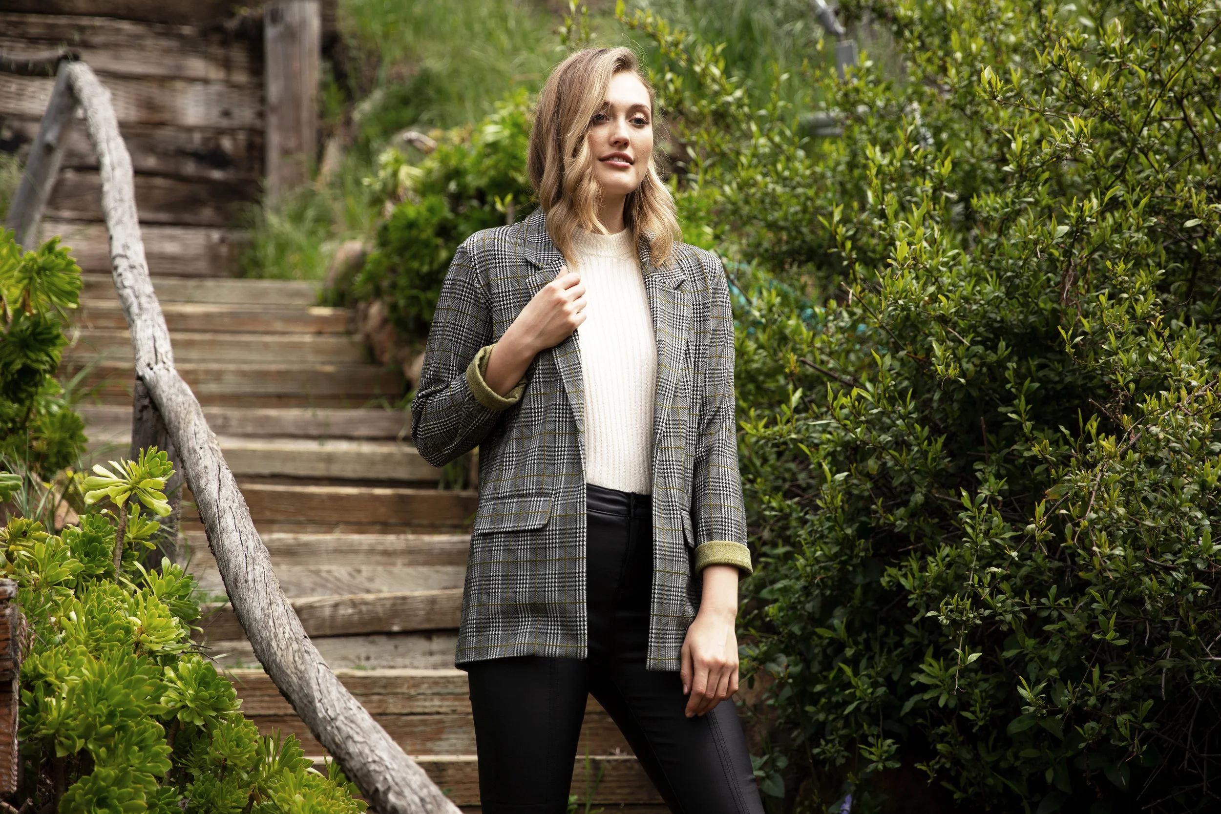 Image source: Liverpool Jeans Top: Boyfriend Blazer w/ Princess Dart - $109.00 Bottom: Abby Hi-Rise Cat Eye PKT Seamed Ankle 28’ Ins