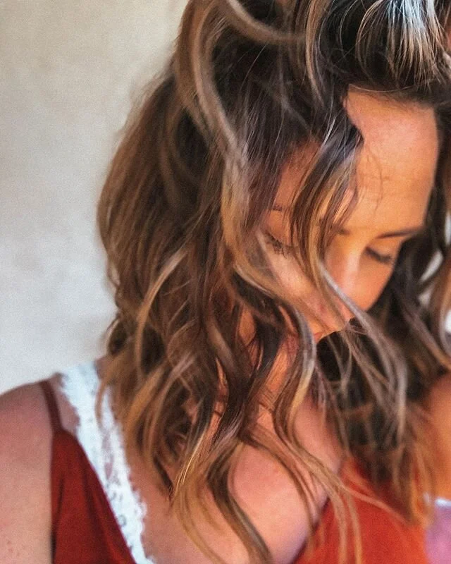 We are not growing if we are playing it safe with our: 𝖕𝖆𝖘𝖘𝖎𝖔𝖓𝖘, 𝖋𝖗𝖎𝖊𝖓𝖉𝖘𝖍𝖎𝖕𝖘, &amp; 𝖋𝖚𝖙𝖚𝖗𝖊.
⠀⠀⠀⠀⠀⠀⠀⠀⠀
This past weekend I met a group of some of THE most lovely women who reminded me what it's like to sit in a space where gro