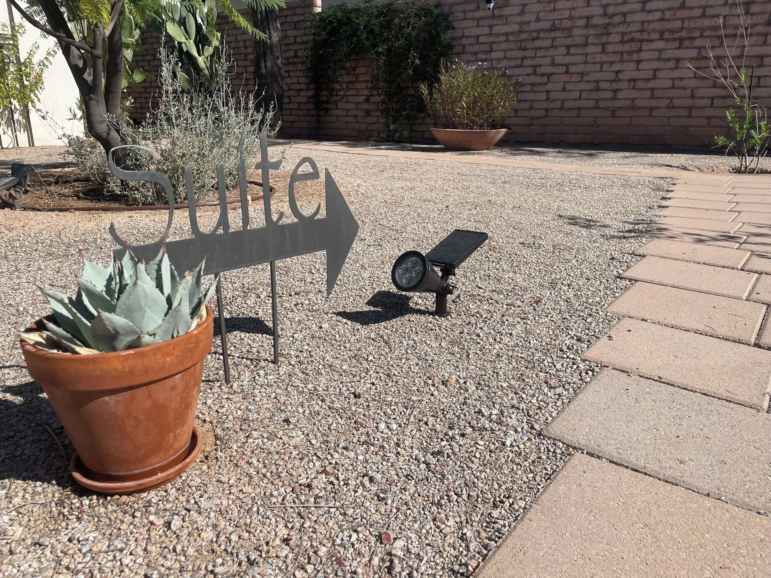 Casita suite pathway