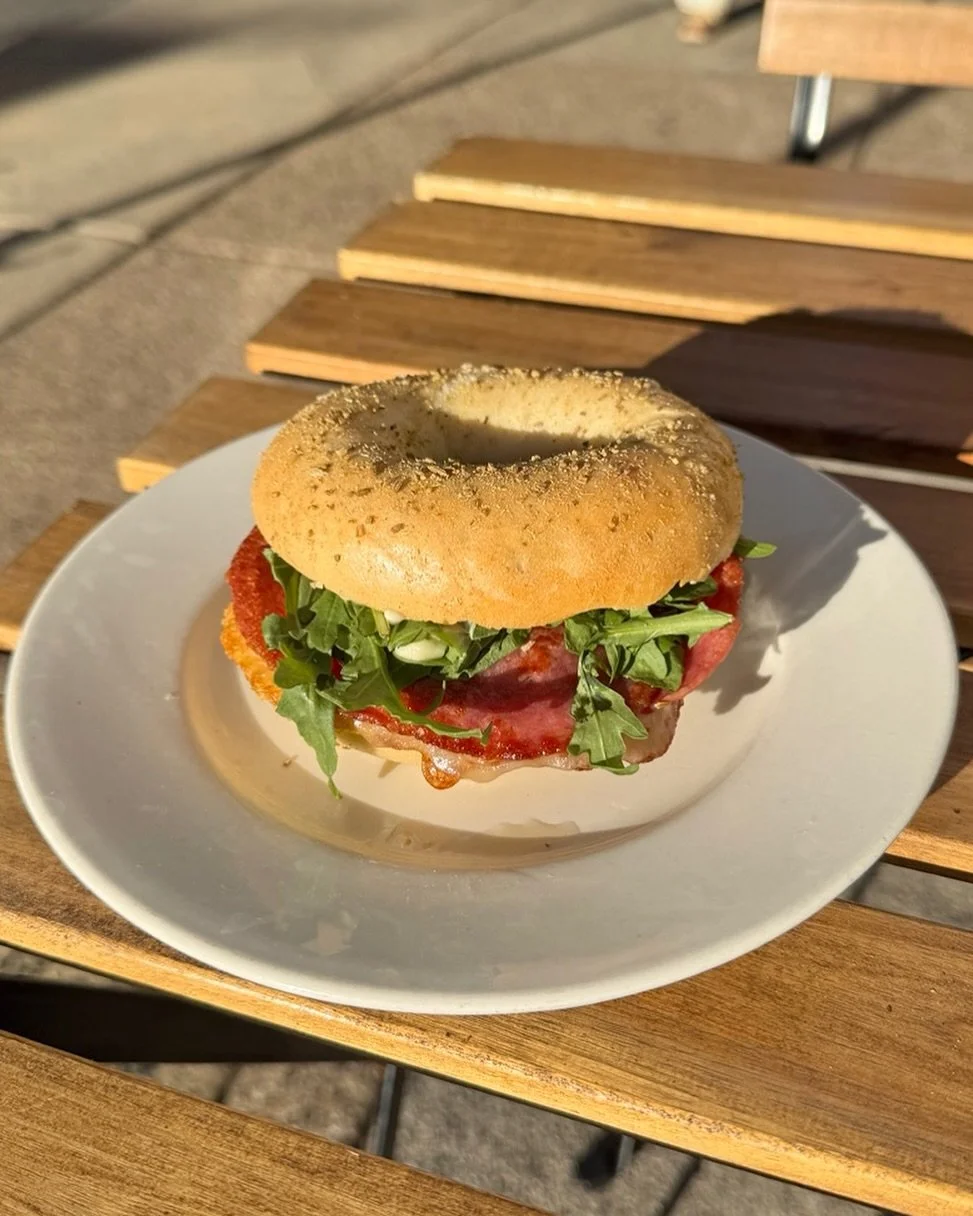 Salami! Fried Egg! Provolone! Arugula! Lemon-Caper Aioli! Try it on a fennel seed & sea salt bagel!
On special til it’s not. Link in bio to order online. Open til 1:30pm with tons of bagels left!