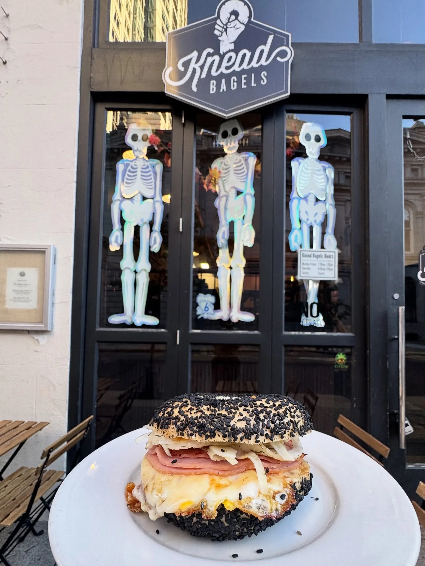 GABAGHOOOOOUUUL!!!
Gabagool, Fried Egg, Provolone, Squash Aioli, & Fennel Slaw ➡️ try it on a black sesame bagel!
On special on this absolutely gorgeous fall Saturday, come and freakin get it! 🍂