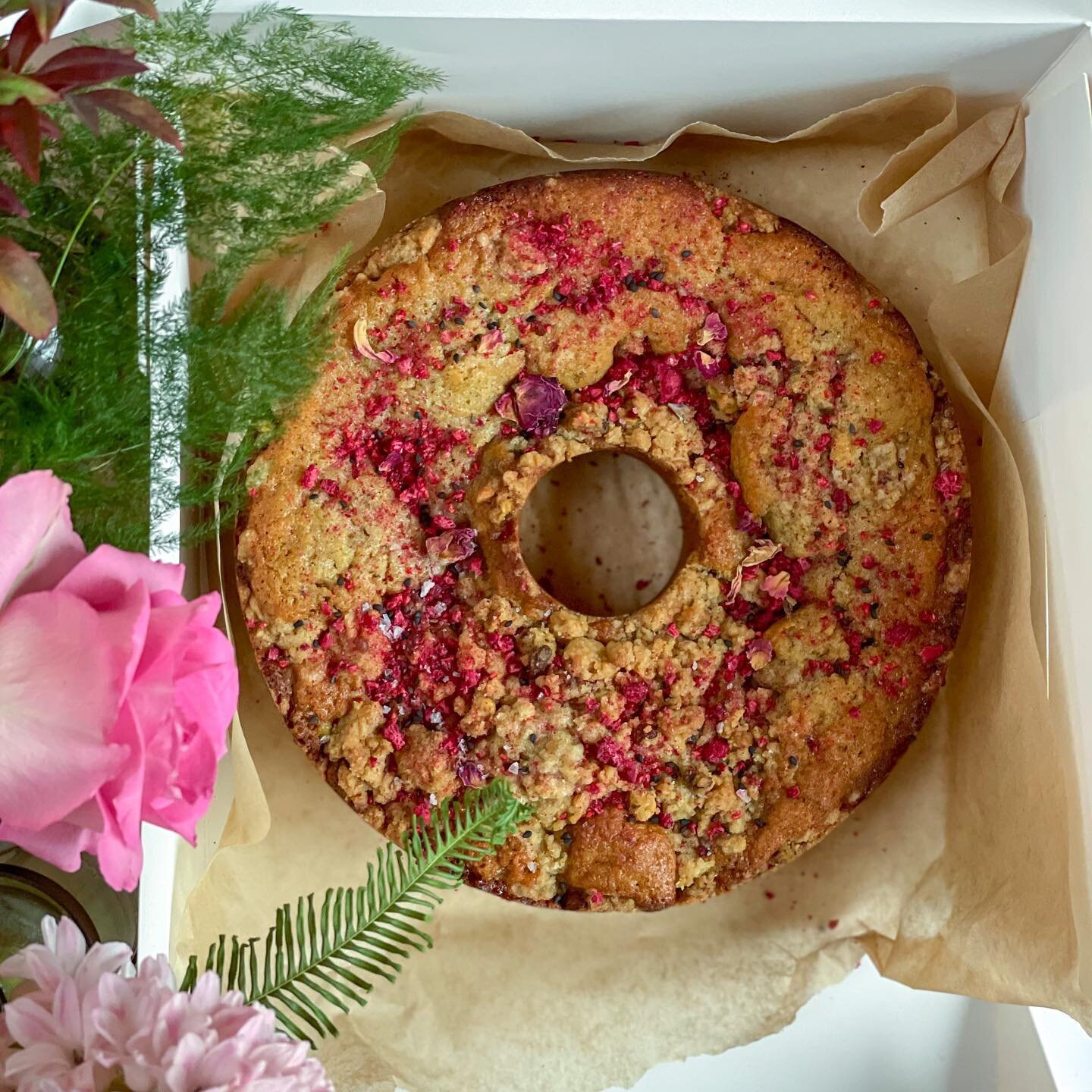 you need this coffee cake in your life 😍 @clivebakeshop ... it actually tastes as good as it looks. the description of the cake was as advertised &ldquo;extremely flavorful, moist and satisfying. 10 out 10&rdquo;. I loved the notes of cardamom, pist