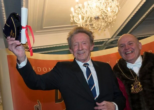 Denis-Law-awarded-Freedom-of-Aberdeen 3.jpg
