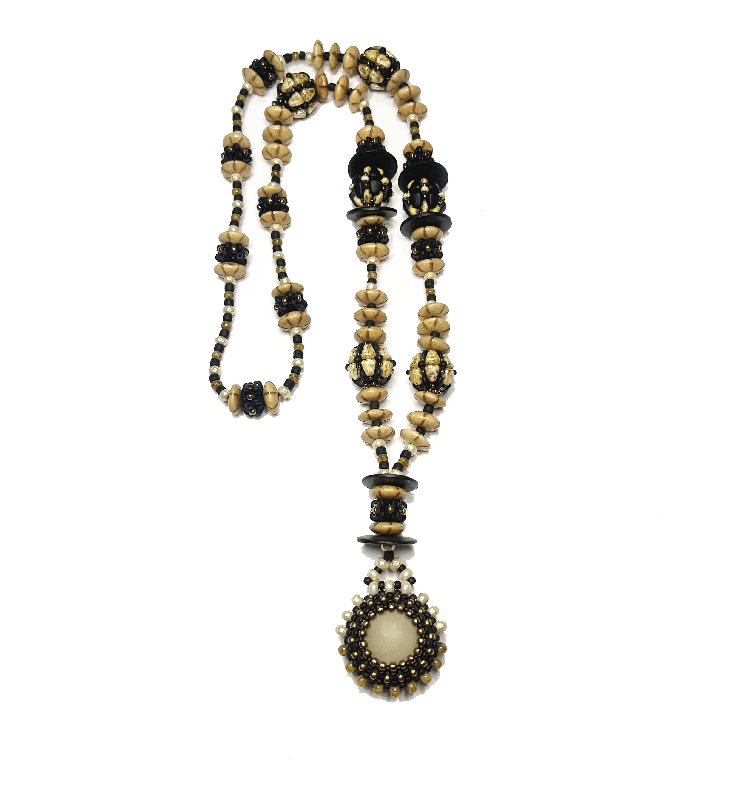 N32 Horn pendant beaded bead necklace