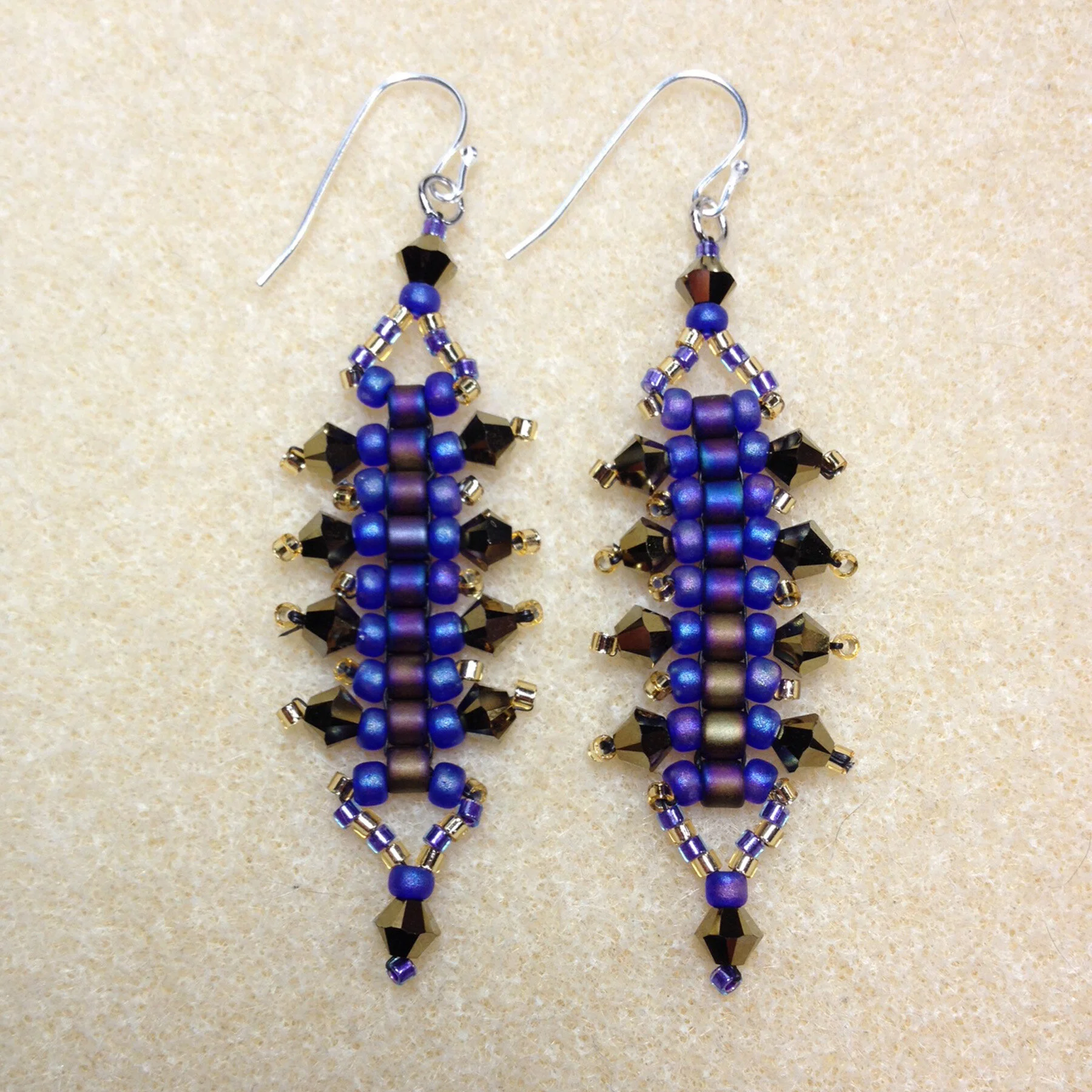 SBKIT020 TRELLIS EARRINGS ROYAL PURPLE