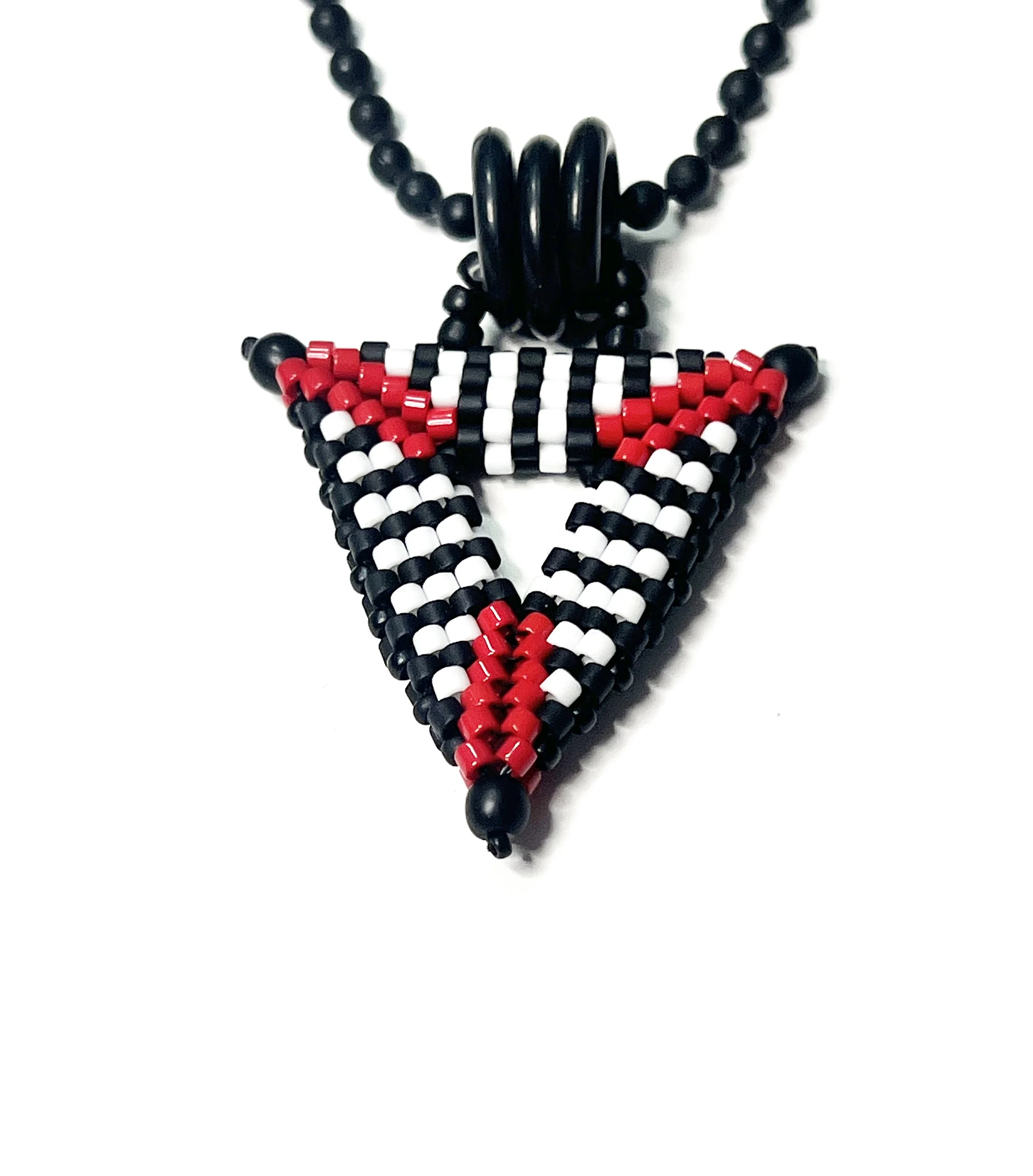 TSP-11 small triangle black and white and red