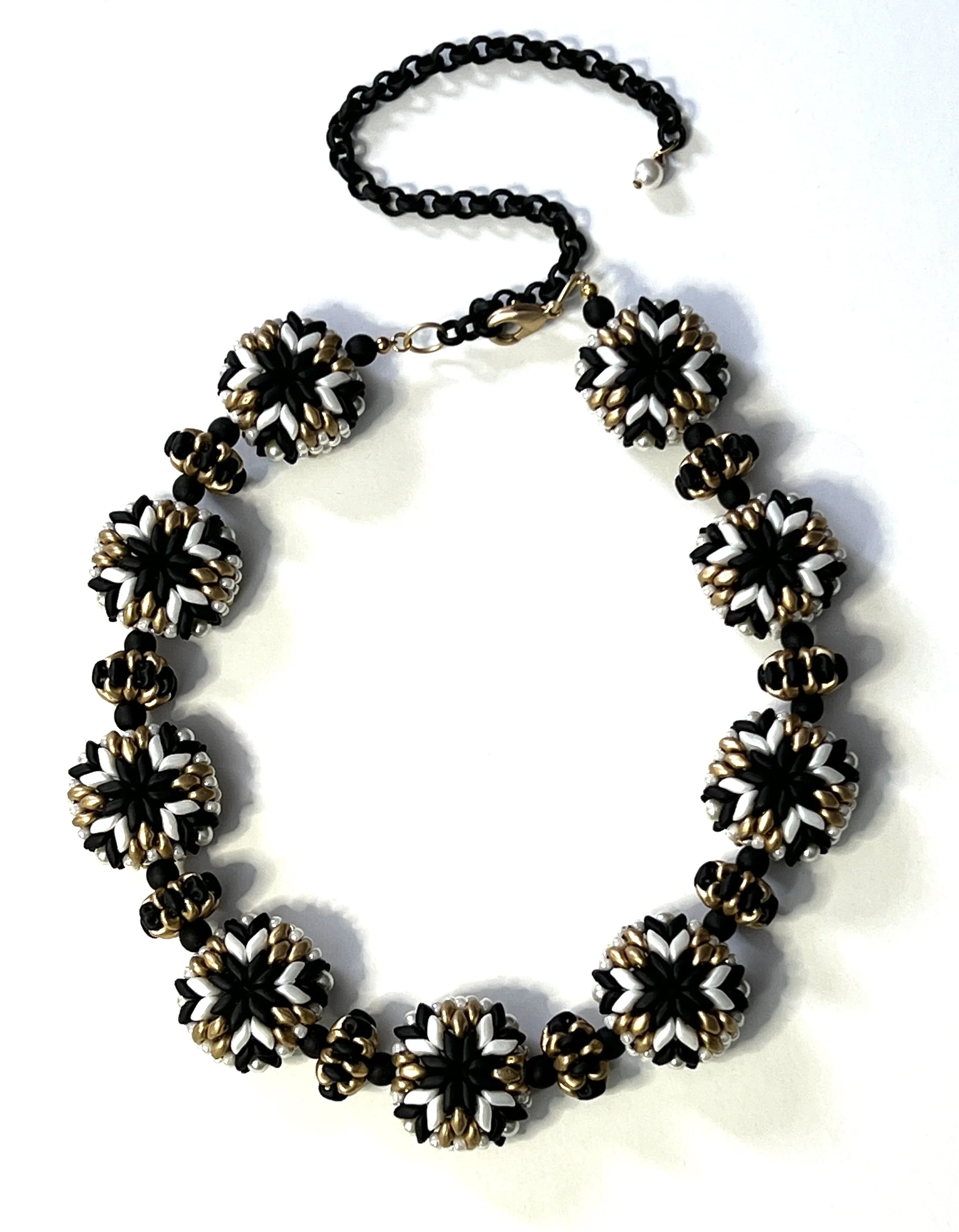 N37 wave bead collar.JPG