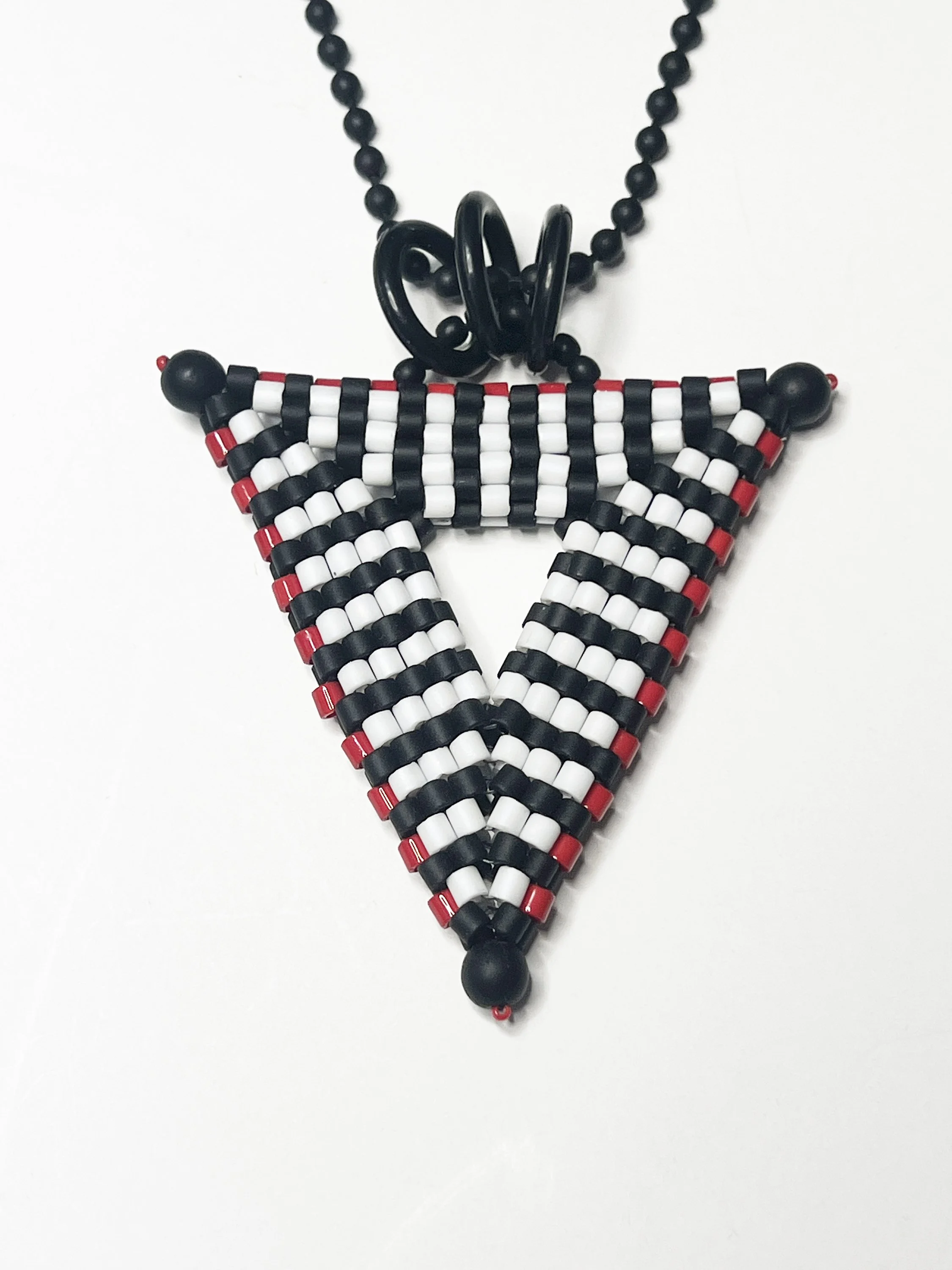 TLP-1 Triangle Large B/W Stripes/Red