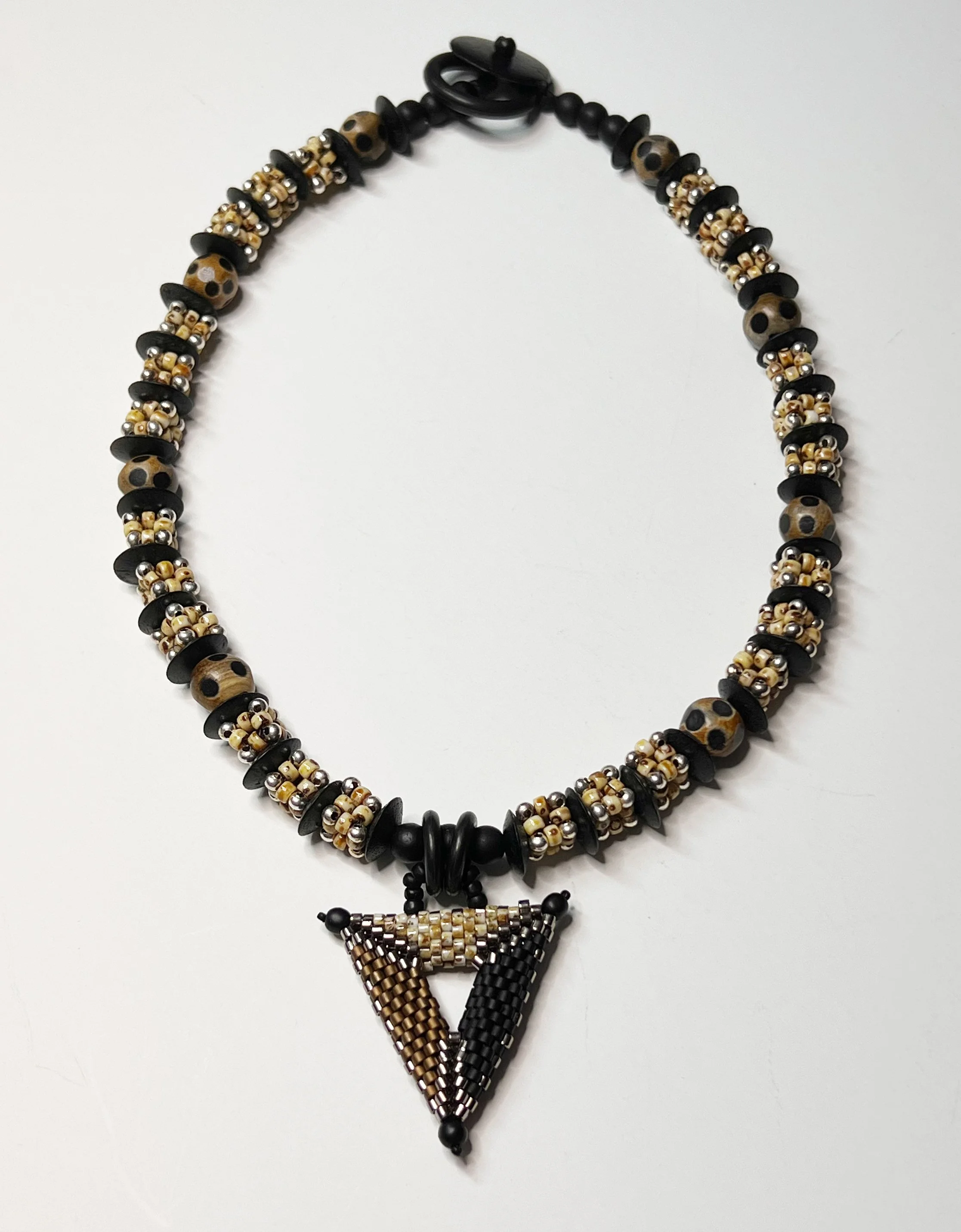 N54 Small molecule bead necklace with triangle pendant