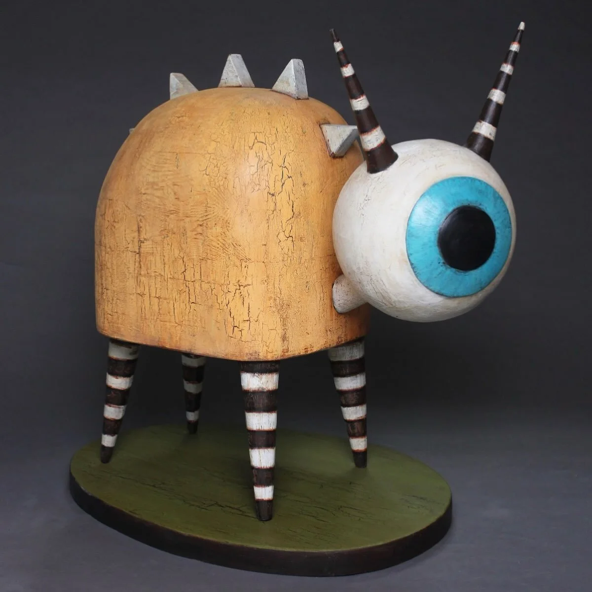 One Eyed Jack is the second largest piece in @t.m.studio Halloween show! This cutie stands 32 inches tall! Featured Creatures opens Halloween day and pre sales are open! I&rsquo;ll be sending out the price list later today for everyone who has reques