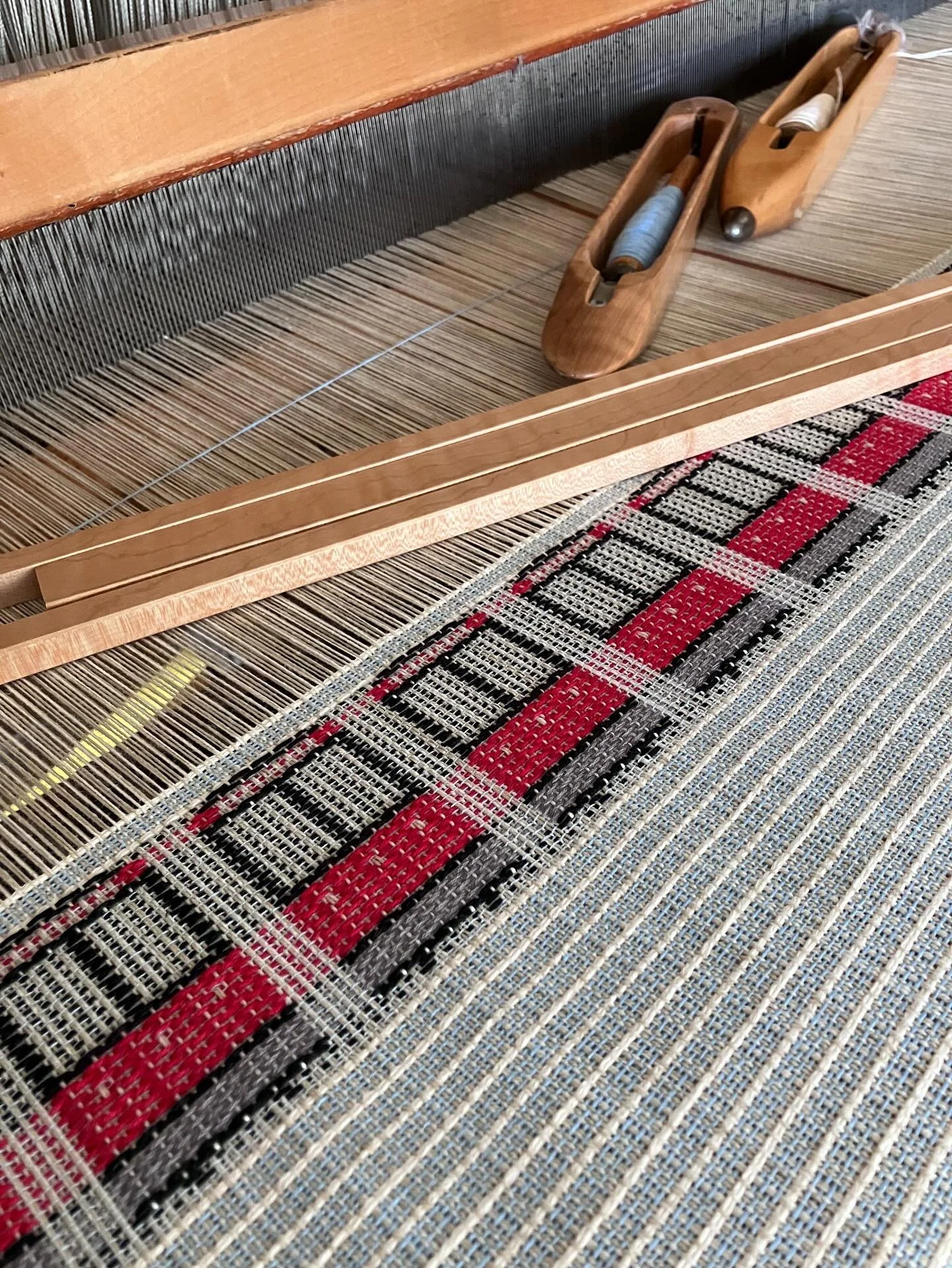 It&rsquo;s always fun to revisit my TeaTeaC towels which I wove for the first time in 2016.
By far, the most popular model is the CLRV which was commissioned in 1977 and decommissioned in 2019.
All models: Flexity, CLRV, PCC and Peter Witt will be av