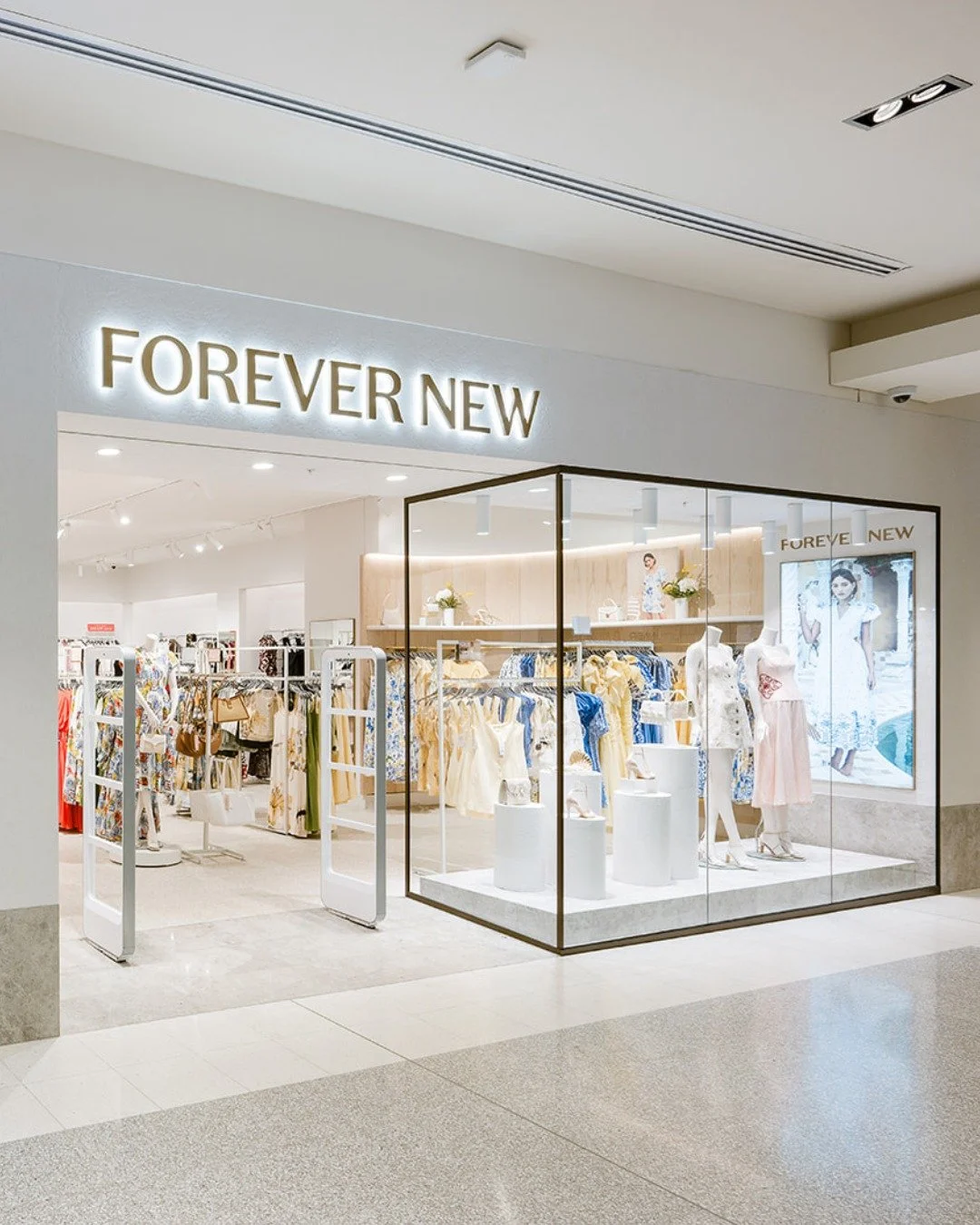 Across Essendon, Castletown, Frankston, Melbourne Central, Canberra, Watergardens and many more, each Forever New shopfront captures a consistent brand identity while adapting to its local context. Strong forms, refined finishes, and clear visibility