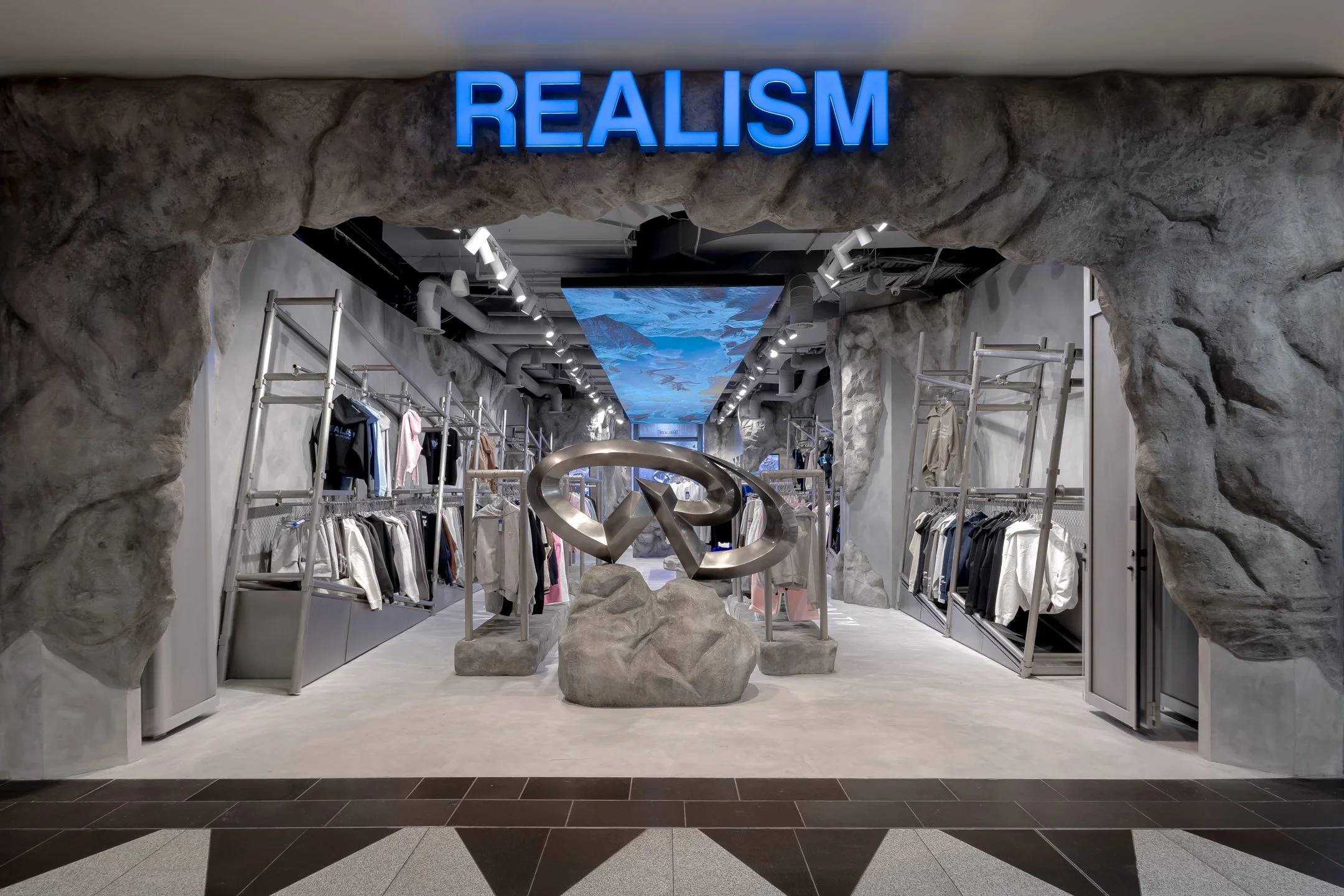REALISM-1.jpg