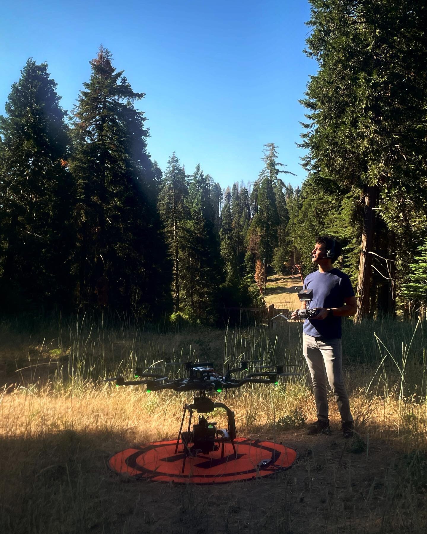 Drone operator out in the wild. #alta8 #gabedlp #alexamini #vaxis