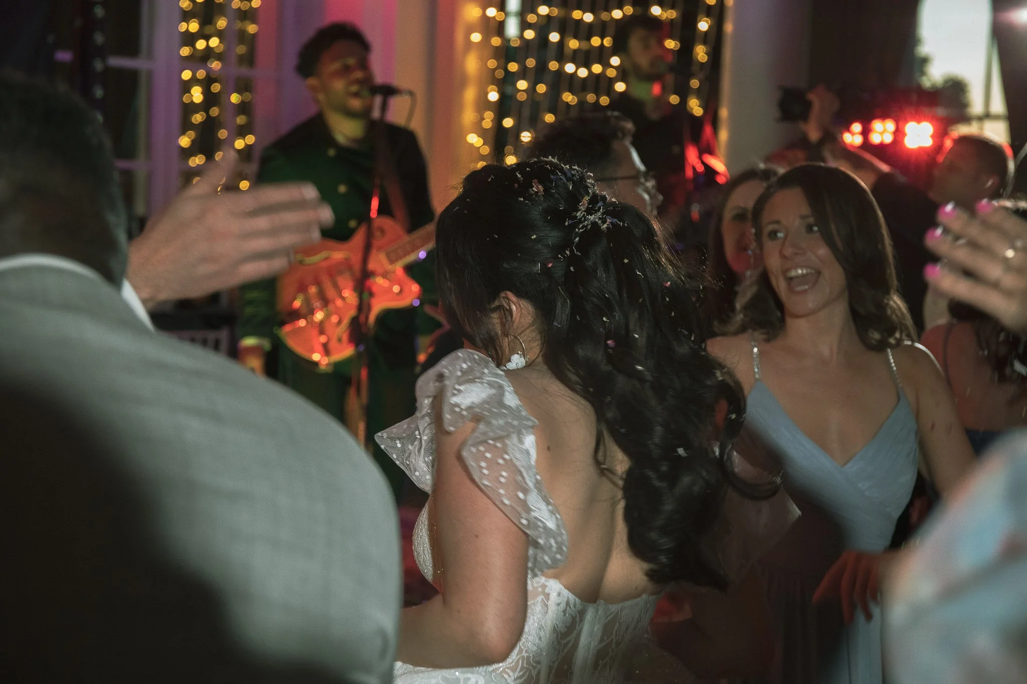 bride_on_dancefloor_2048pxsqsp.jpg