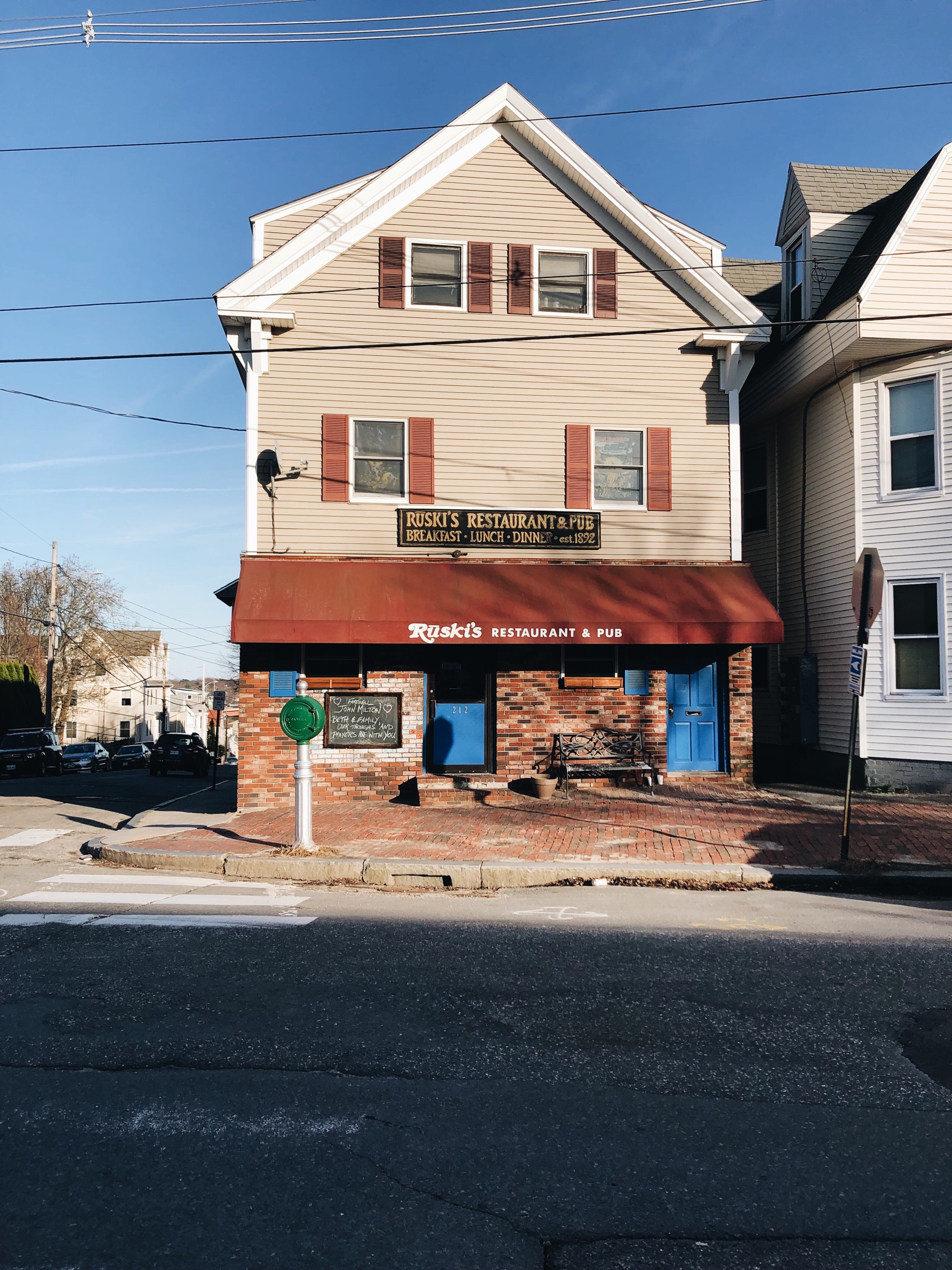 Exterior shot of Ruski’s