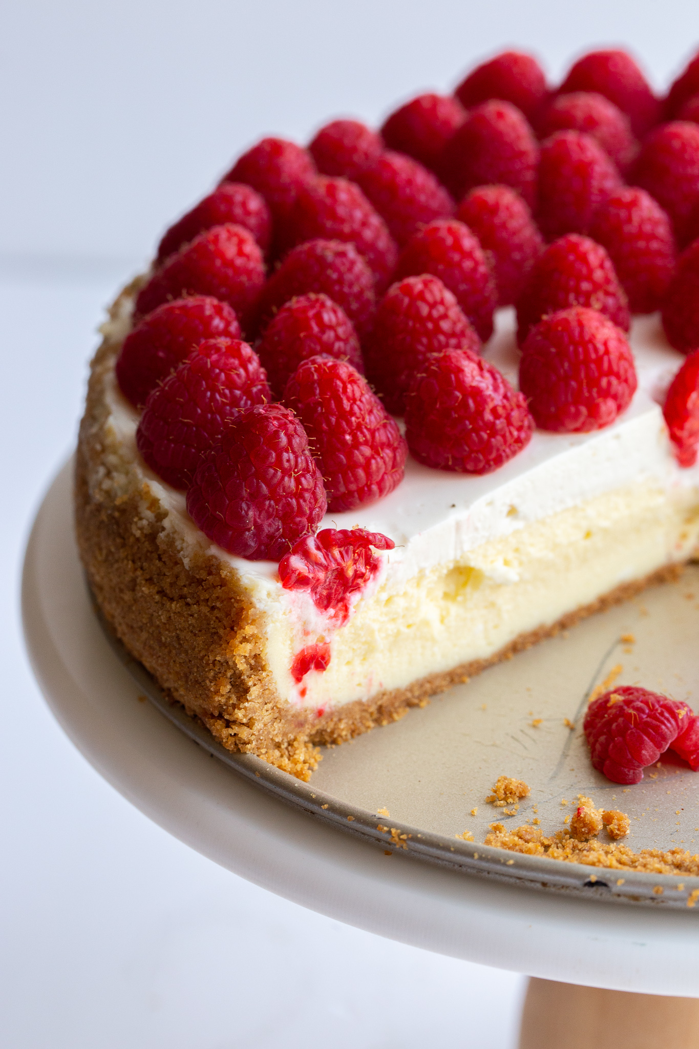 CLASSIC CHEESECAKE W/ SOUR CREAM TOPPING — The Vivid Kitchen